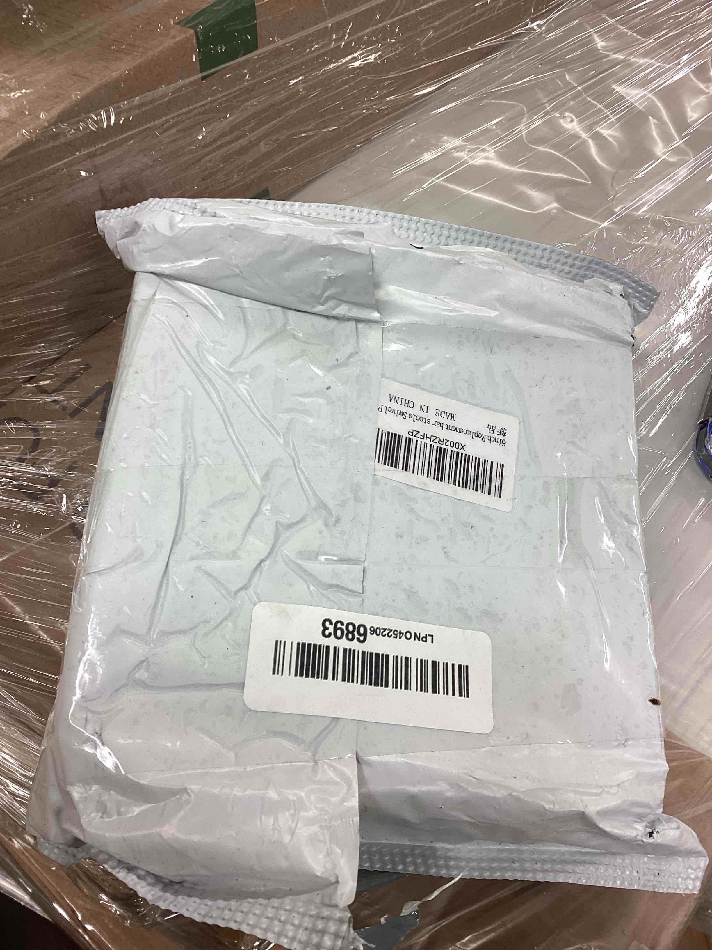 Condition photo showing Good Condition for 2Pack Heavy Duty Bar Stool Swivel Plate, 6Inch Chair Base With Solid Ring of Ball Bearings, 400lbs Capacity Replacement Seat Parts Lazy Susan Hardware for Barstools Recliner Chair Boat