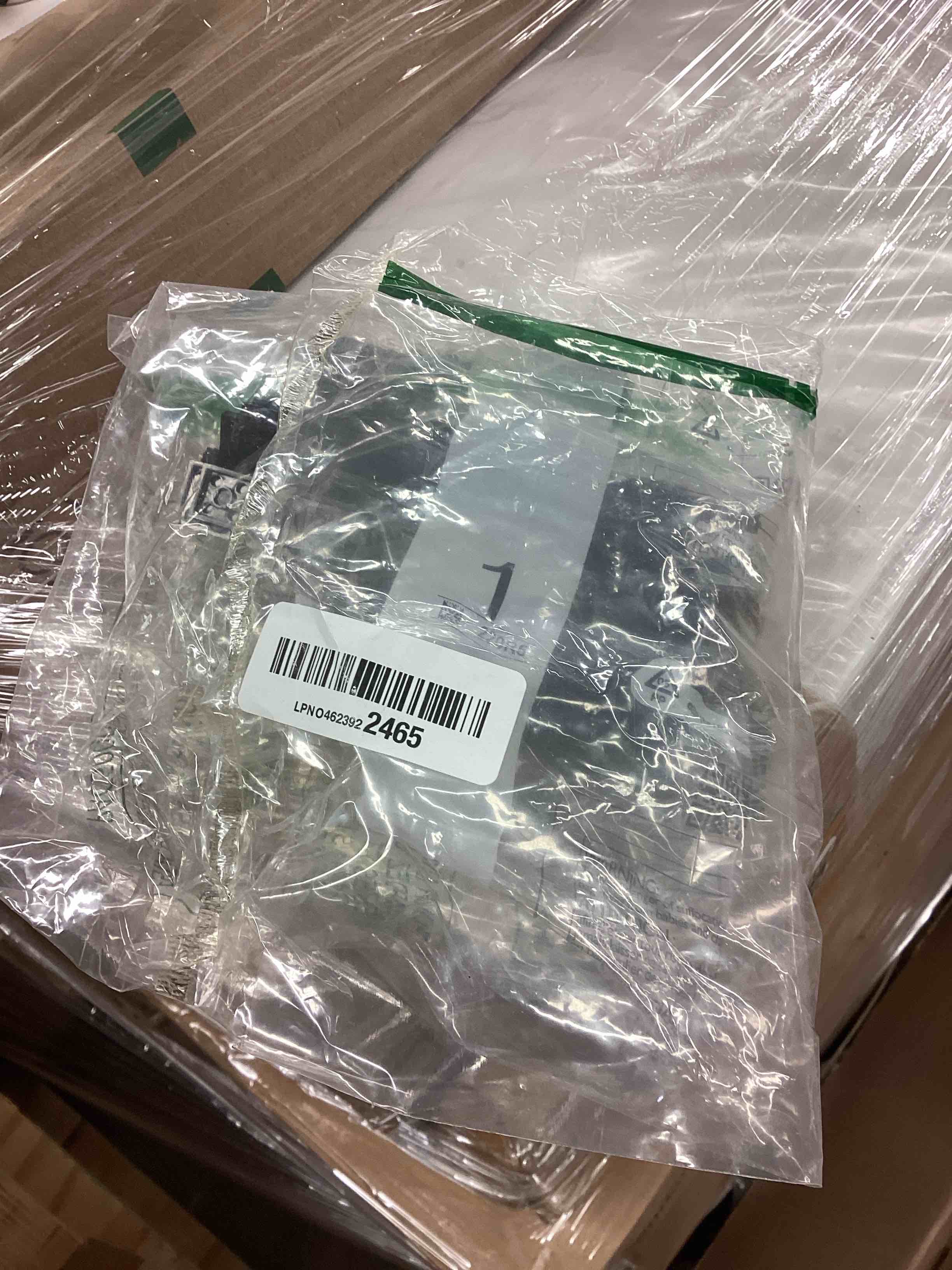 Condition photo showing Good Condition for Minifigures Display Stand Buiding Blocks, Display Shelves, Compatible with Lego, 3 Tier Mini Figure Case, Display Stand for Organizing Your Minifigure Collection Black