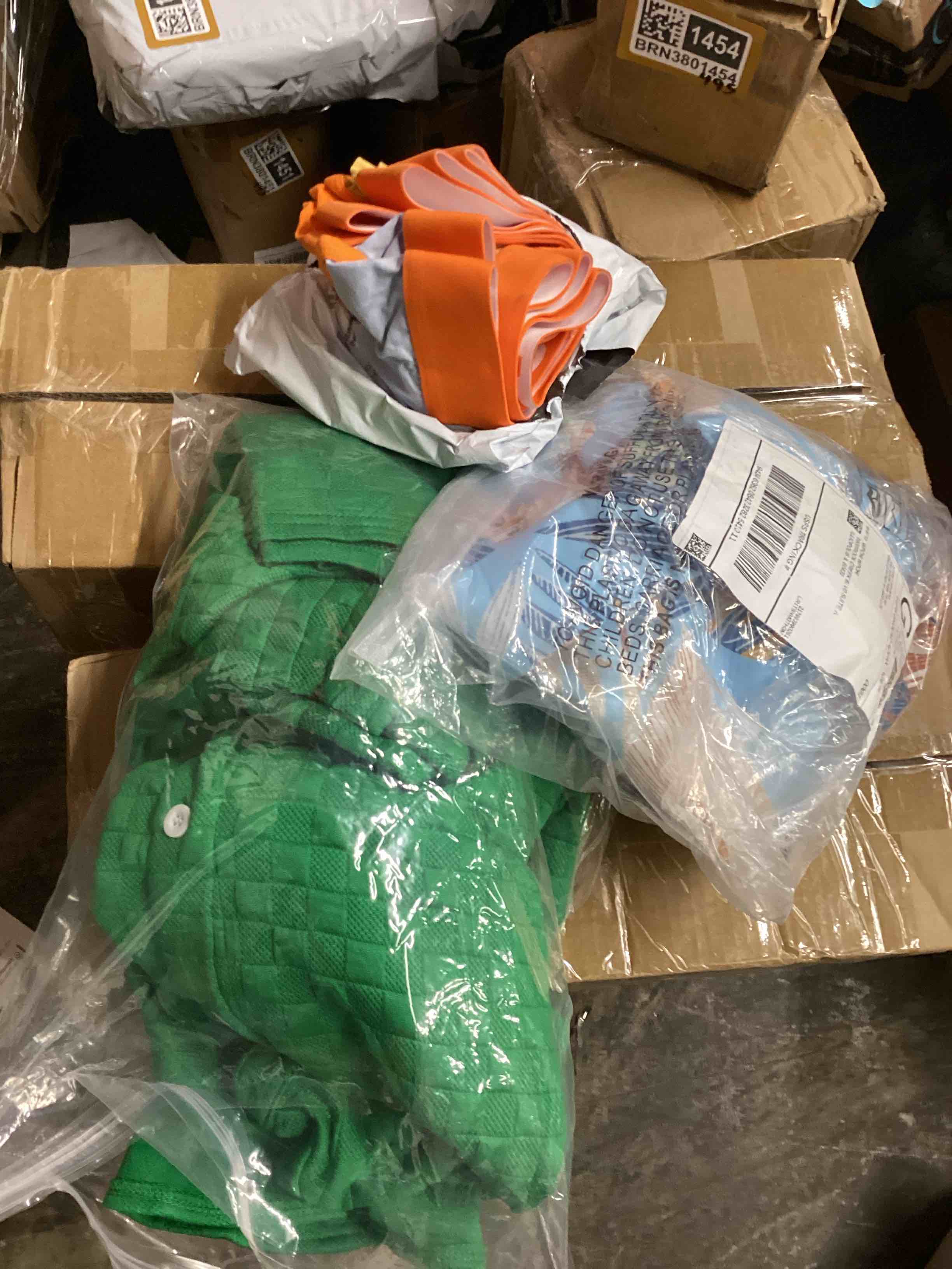 Condition photo showing Good Condition for Assorted Lot of Apparel (Men’s, Women’s, Kids, Clothes of all Different Sizes)