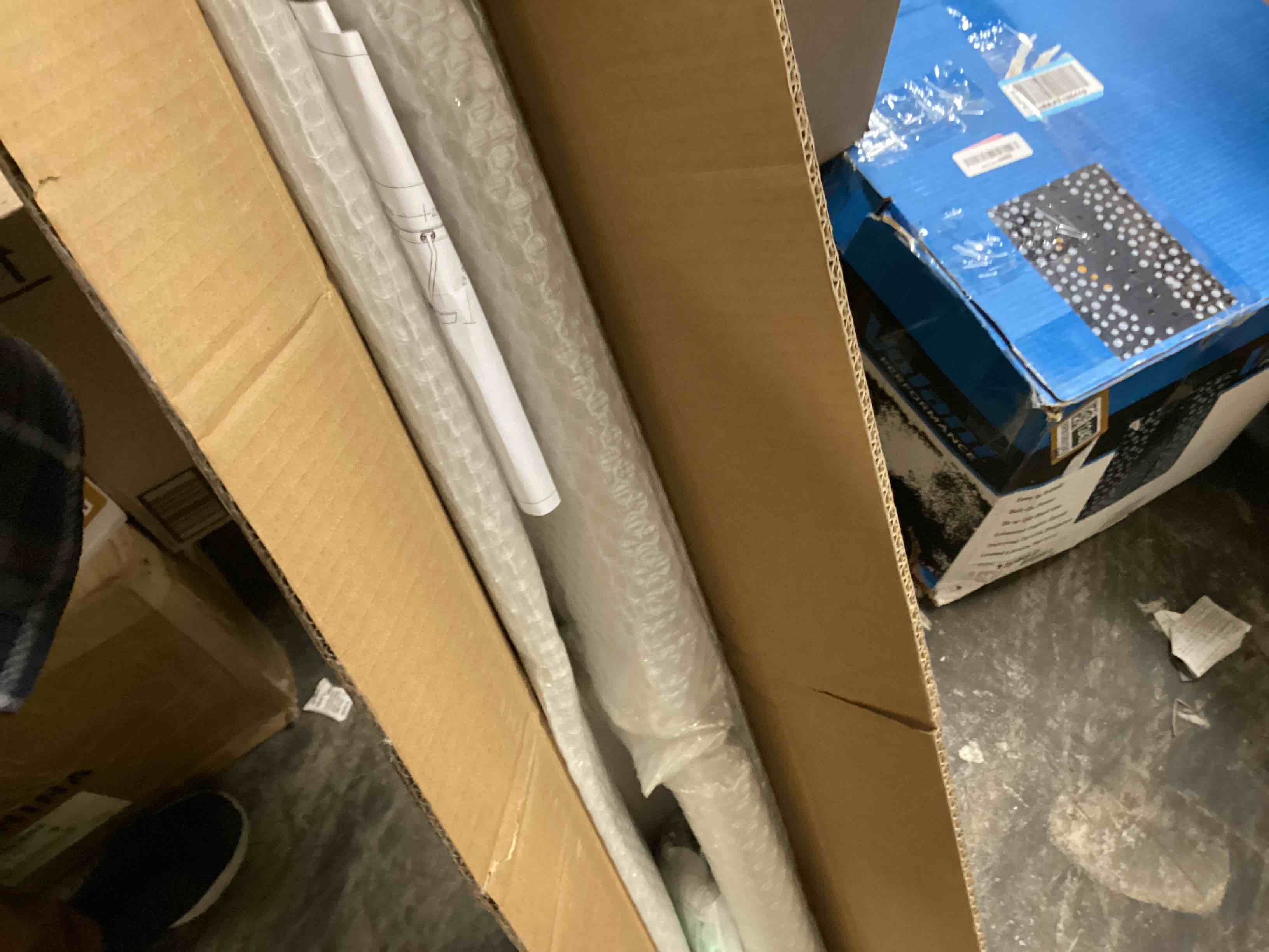 Condition photo showing Good Condition for 4-Rung Window Well Ladder Hooked, Heavy Duty Steel Fire Escape Ladder, Powder-Coated Basement Egress Window Ladder Wall Mounted Ladders 45.2" Lx17.9 W, White