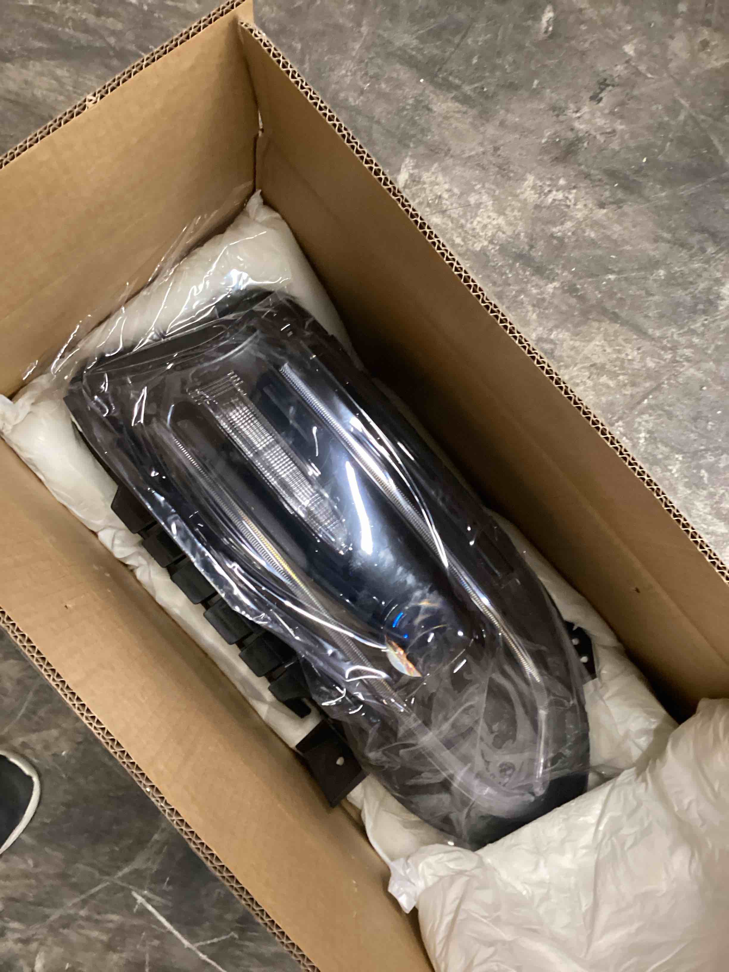 Condition photo showing Good Condition for Headlight Assembly Compatible with 2015-2021 Dodge Charger [ Halogen Model ] Headlamp Replacement Left Driver Side(LH) 68214399AB CH2502271