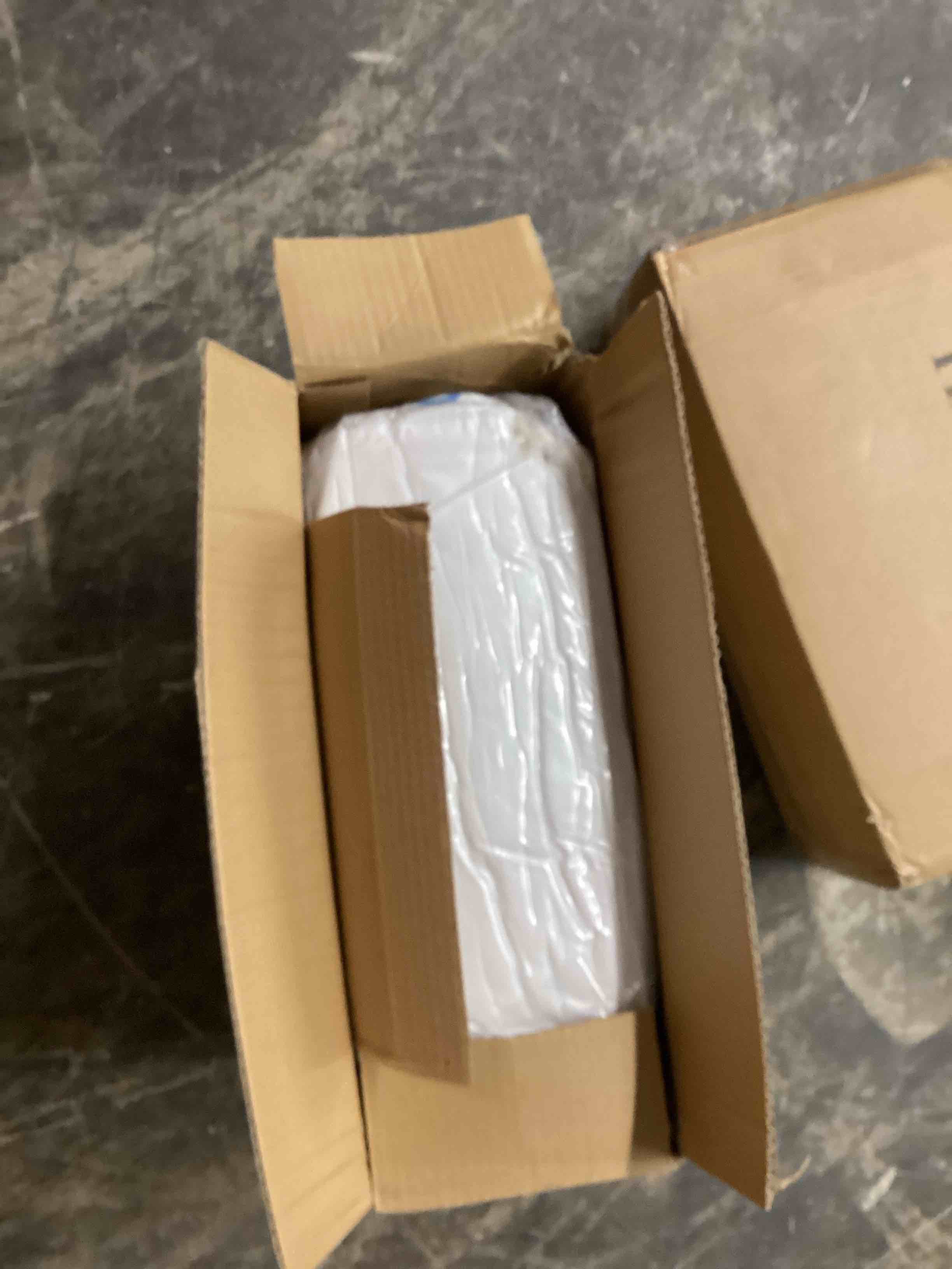 Condition photo showing New/Like New for Luxurious Oversize California King 108" x 98" Size Goose Down Fiber Waterfowl Feather Fiber Comforter Duvet, 100% Egyptian Cotton Cover, 68 oz. Fill Weight, Baffle Box Design, White Solid