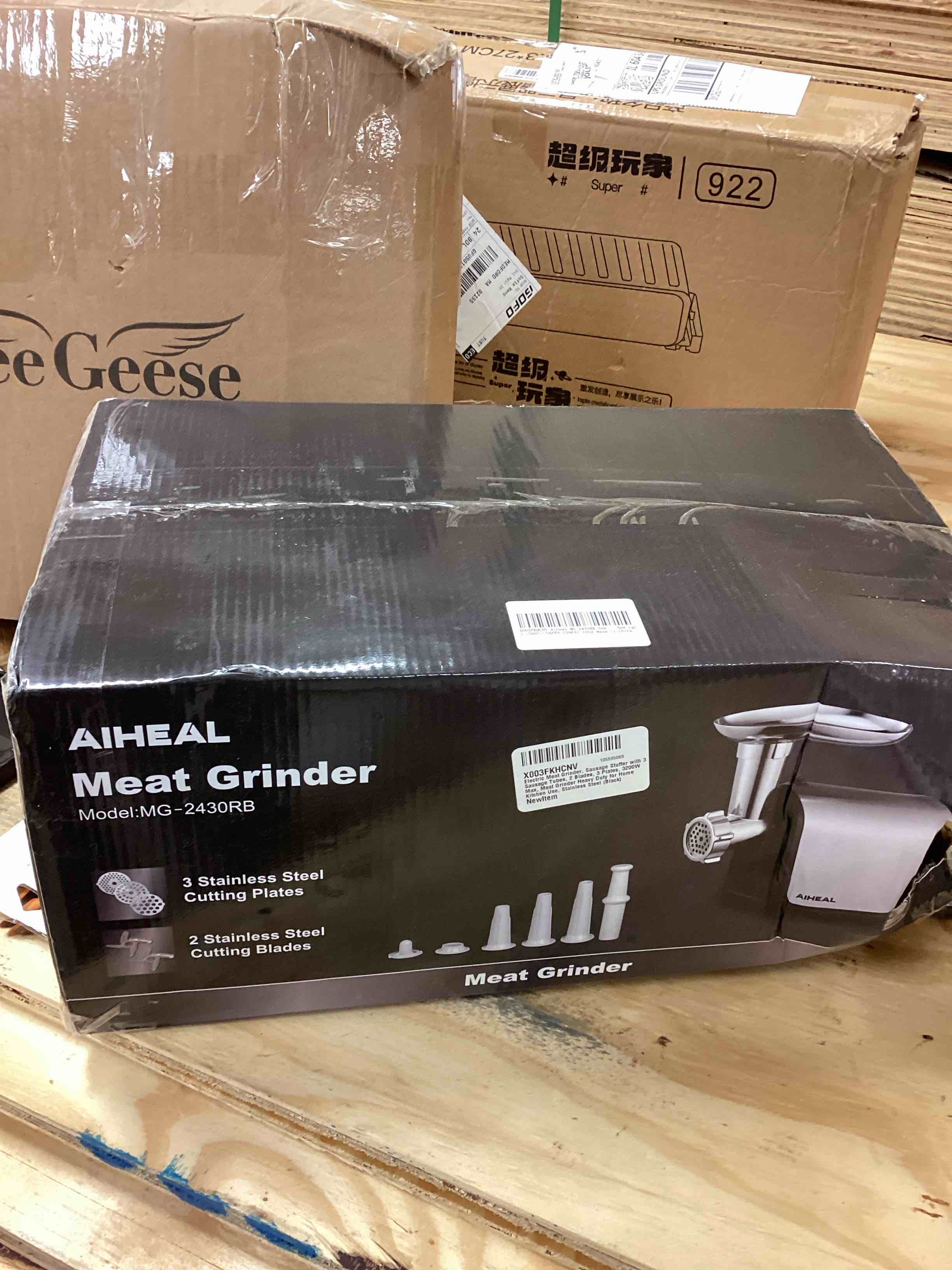 Condition photo showing Good Condition for Electric Meat Grinder, Sausage Stuffer with 3 Sausage Tubes, 2 Blades, 3 Plates, 3200W Max, Meat Grinder Heavy Duty for Home Kitchen Use, Stainless Steel (Black)