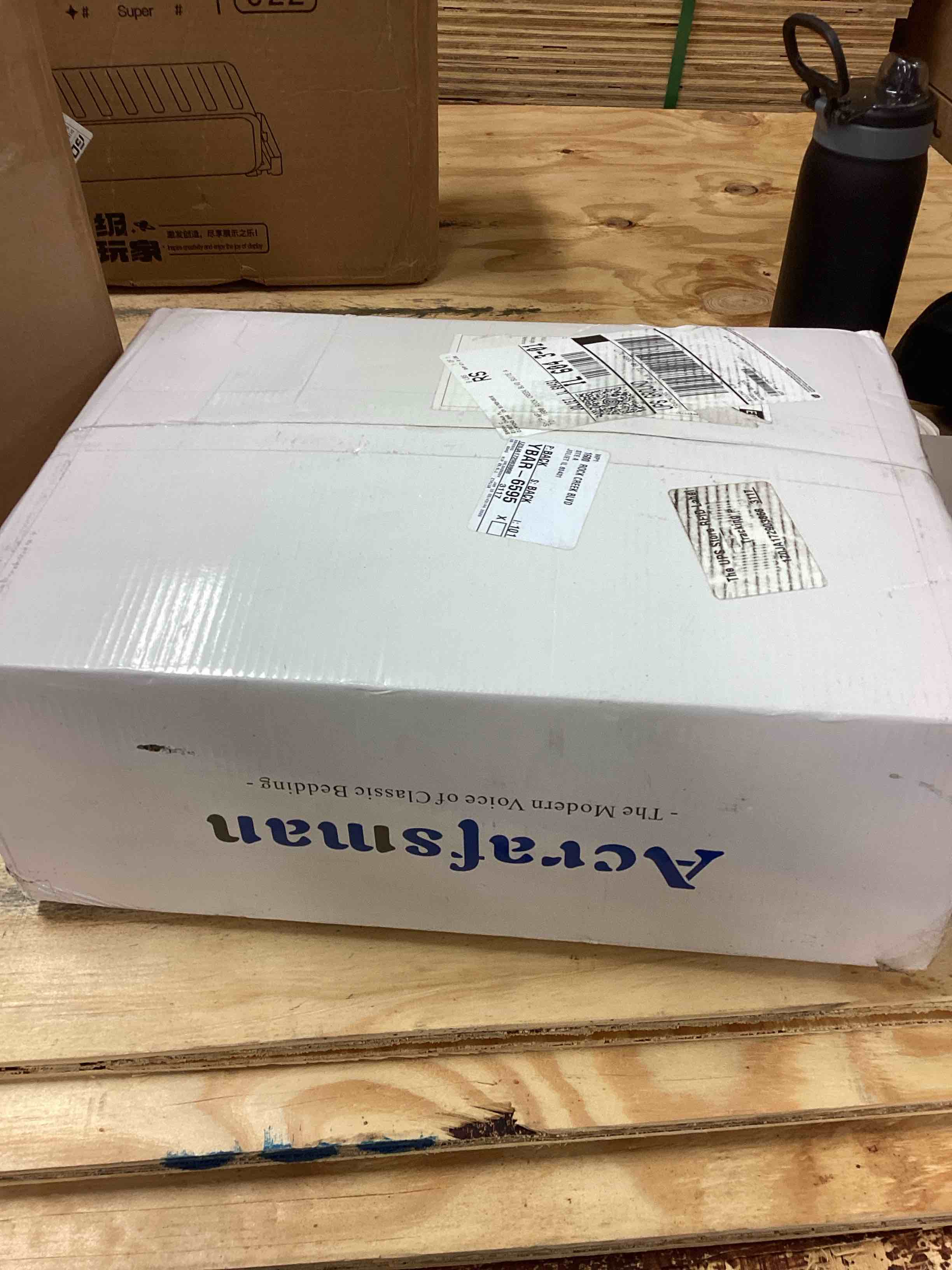 Condition photo showing New/Like New for 3M Thinsulate California King Comforter, All Season Feather Down Duvet Insert,Cal King Comforter White 108x94 Inches Cal King-108x94 White