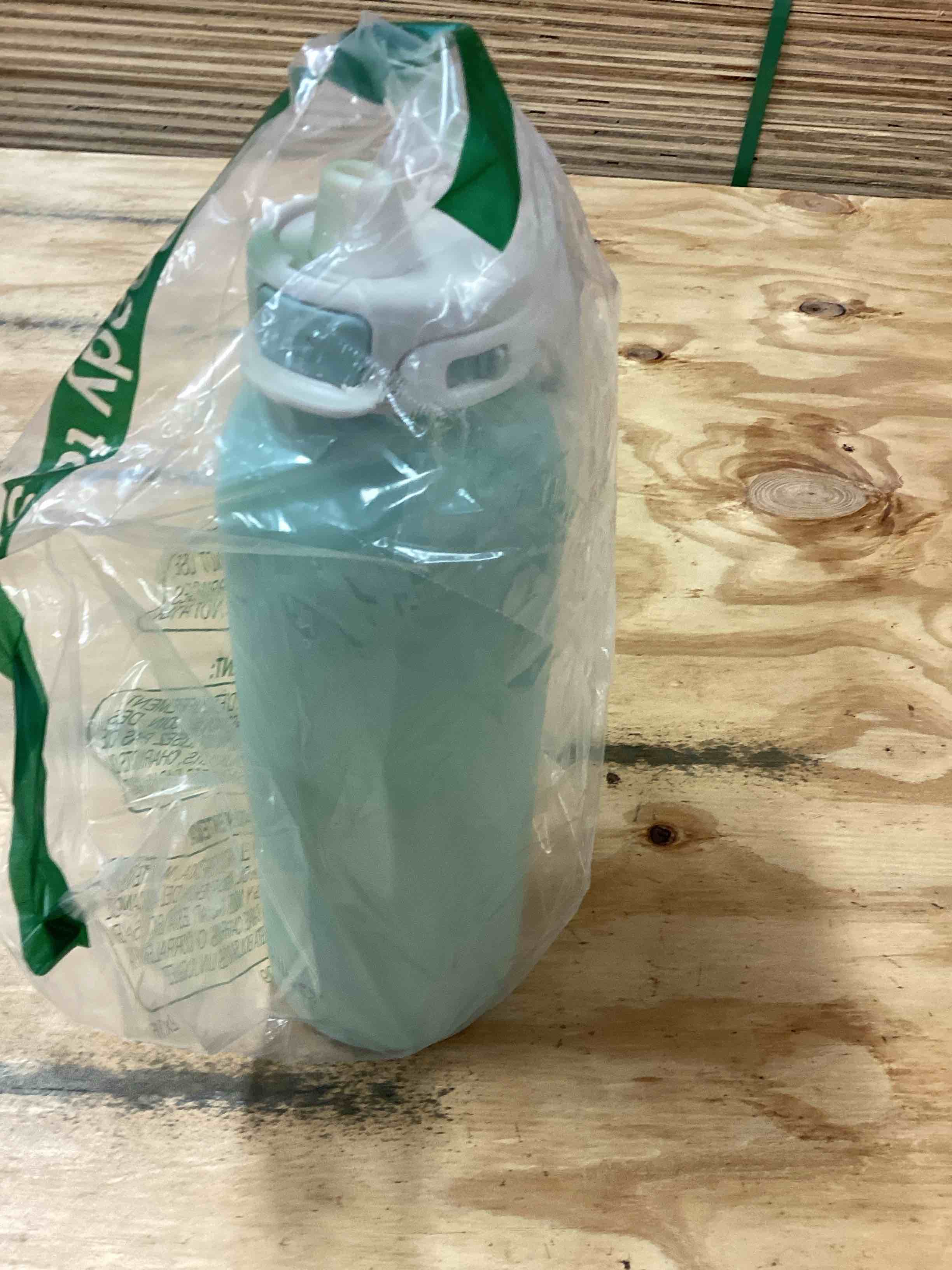 Condition photo showing New/Like New for Ello Pop & Fill Stainless Steel Water Bottle with Quick Fill Technology, Double Walled Vacuum Insulated Metal, Leak Proof Locking Lid, Sip & Chug, BPA Free, Holiday Gift for Him Her, 22oz, 32oz, 40oz