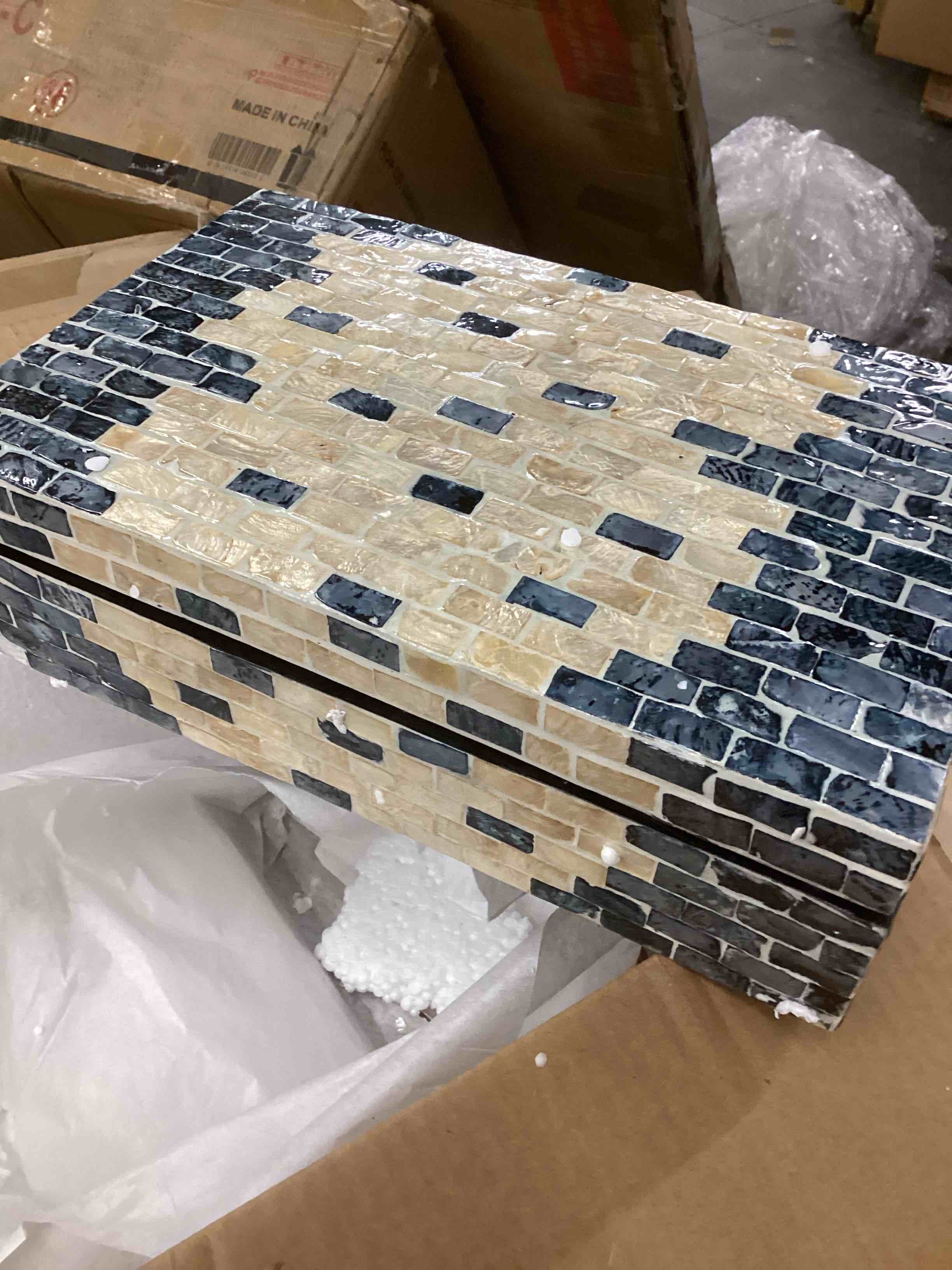 Condition photo showing Good Condition for Deco 79 Mother of Pearl Shell Handmade Decorative Box Decorative Keepsake Boxes with Hinged Lid, Set of 2 Storage Boxes 14", 12"W, Blue