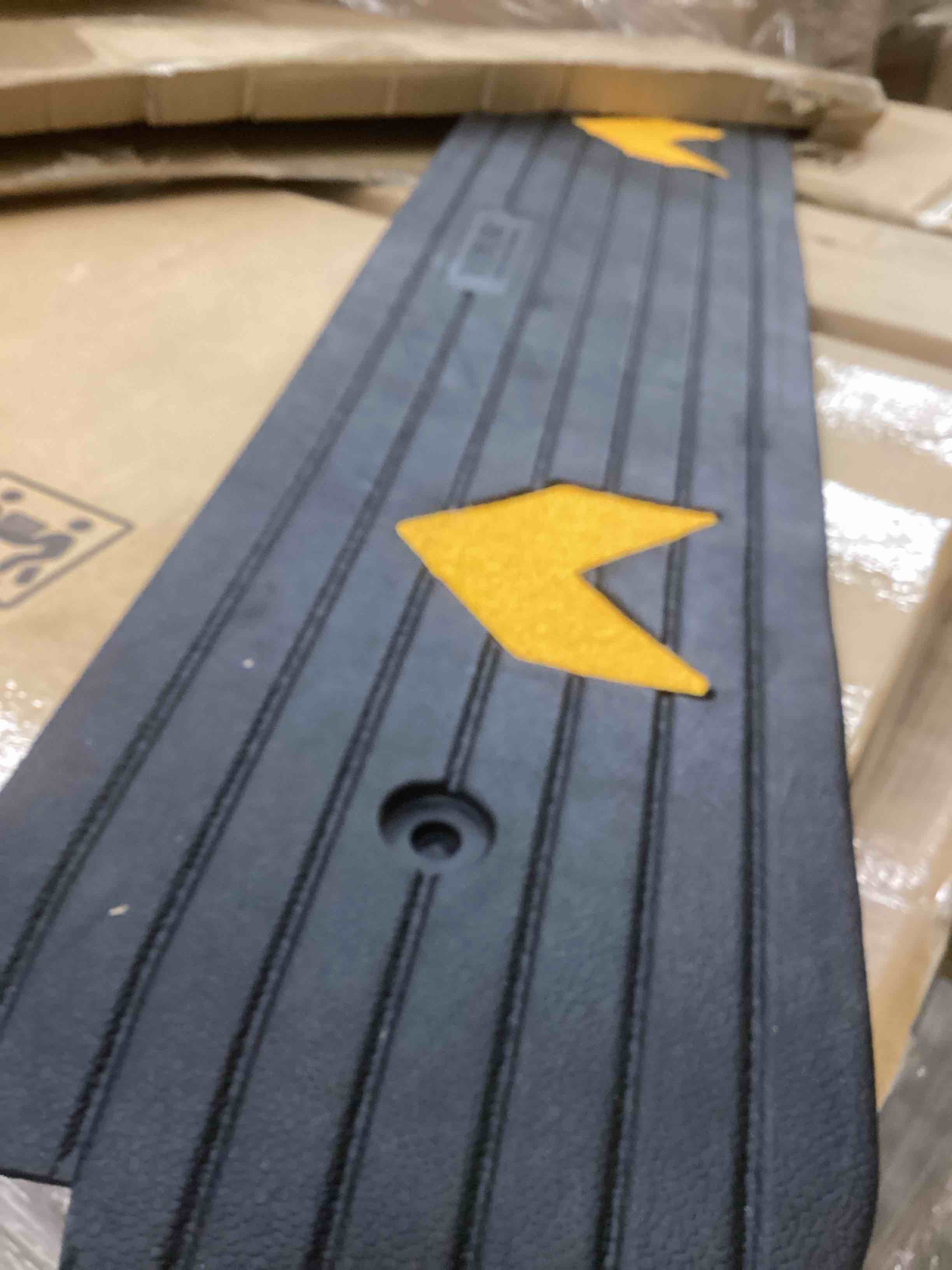 Condition photo showing New/Like New for 1" Rise Height Rubber Threshold Ramp, 44.5" L x 9.5" W Heavy-Duty 33069 lbs Capacity Curb Driveway Non-Slip Wheelchairs Ramps for Cars, Wheelchairs, Bikes, Motorcycles with Reflective Markings