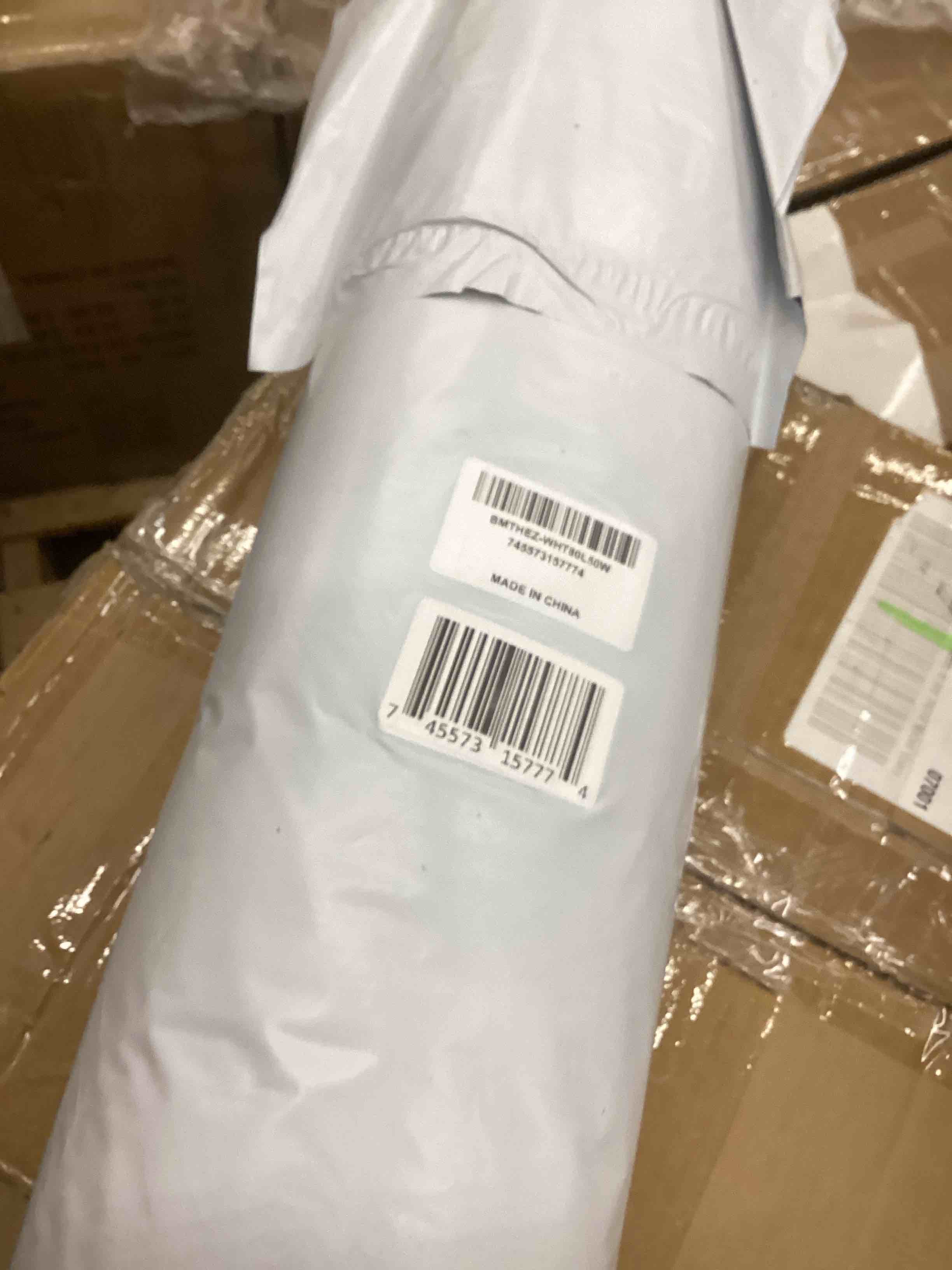 Condition photo showing New/Like New for 20" x 32" Comfortable & Absorbent Washable Textured Woven Rug for Bathroom, White