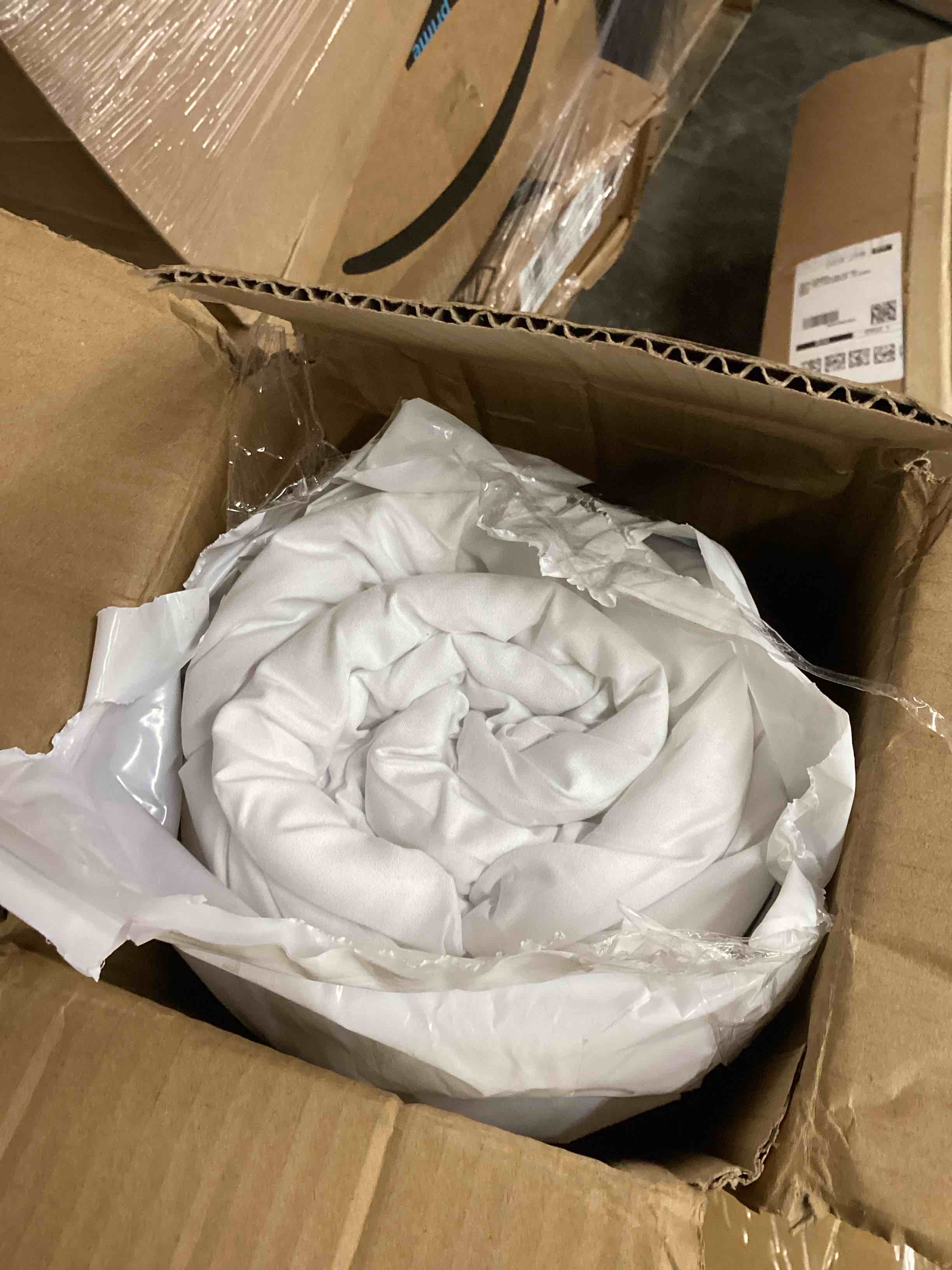 Condition photo showing Good Condition for Celestial Sleeping Experience Hypoallergenic Barrier  Comforter White King 