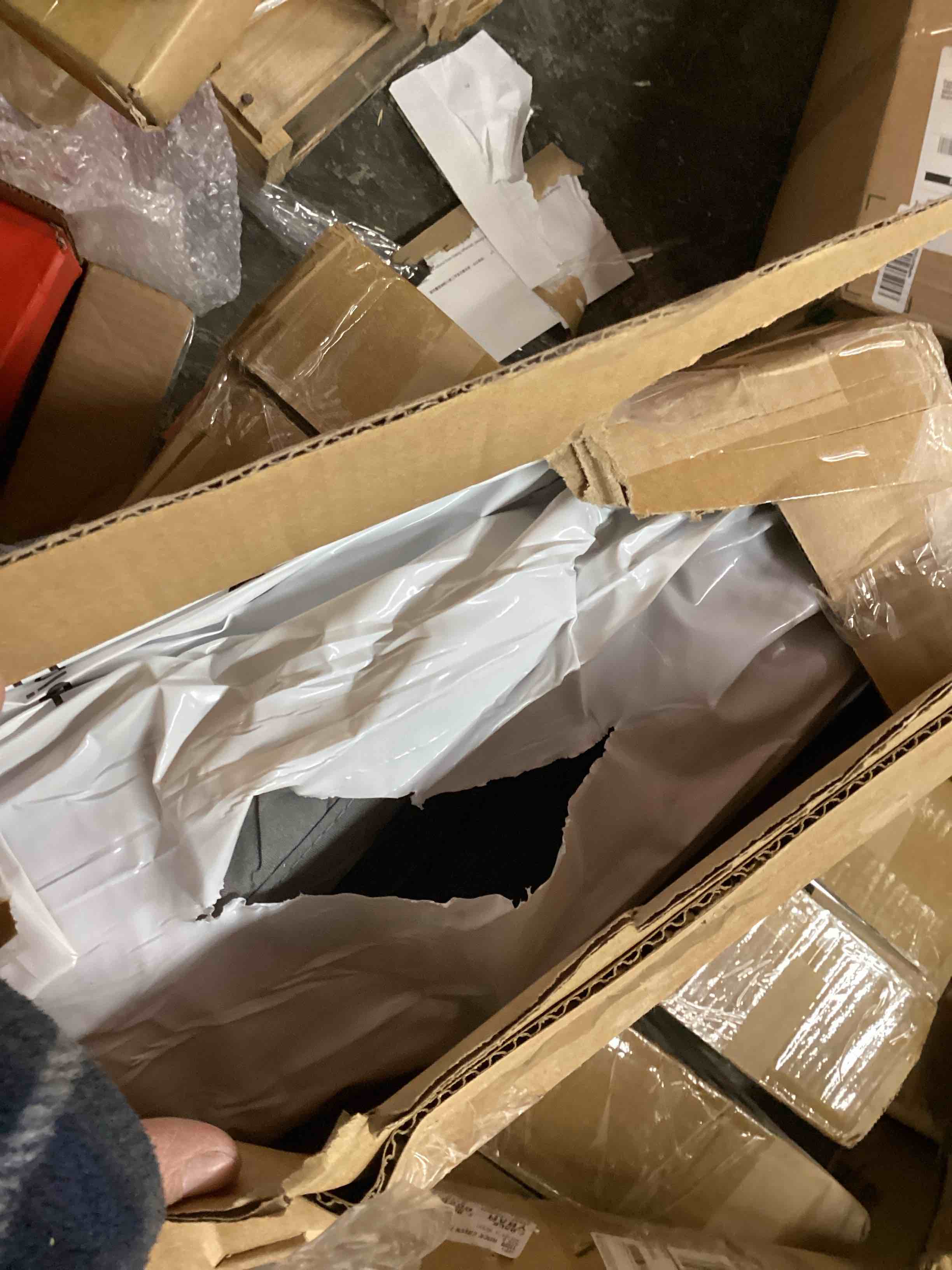 Condition photo showing Good Condition for Ousidan Reversible Comforter Twin Size Down Alternative Quilt with Corner Tabs,Brushed Microfiber Cover Black/Dark Grey Comforter,Machine Washable,68x90Inches