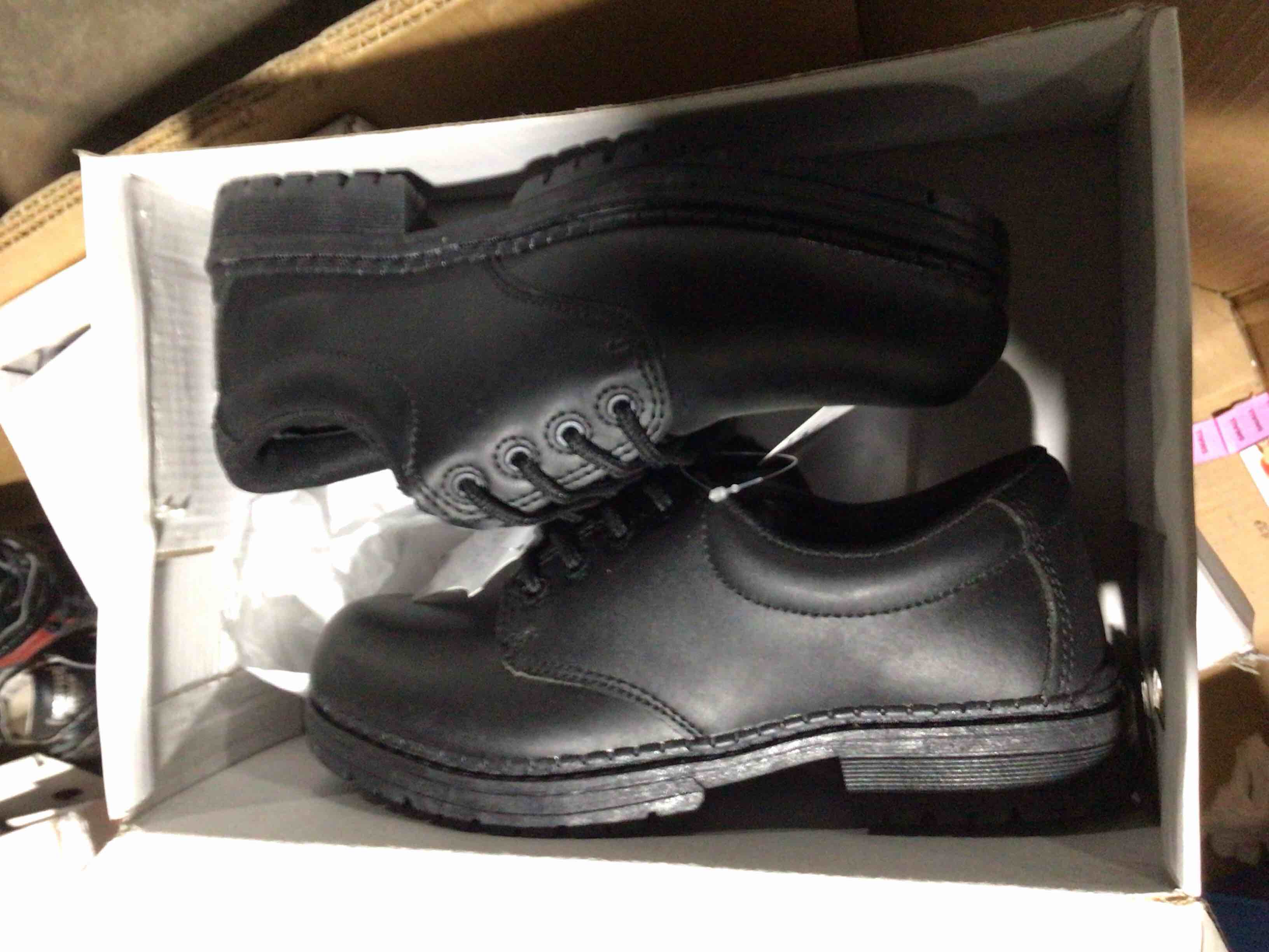 Condition photo showing New/Like New for shoes, genuine leather,stock no: v641, colouy: black size: 9