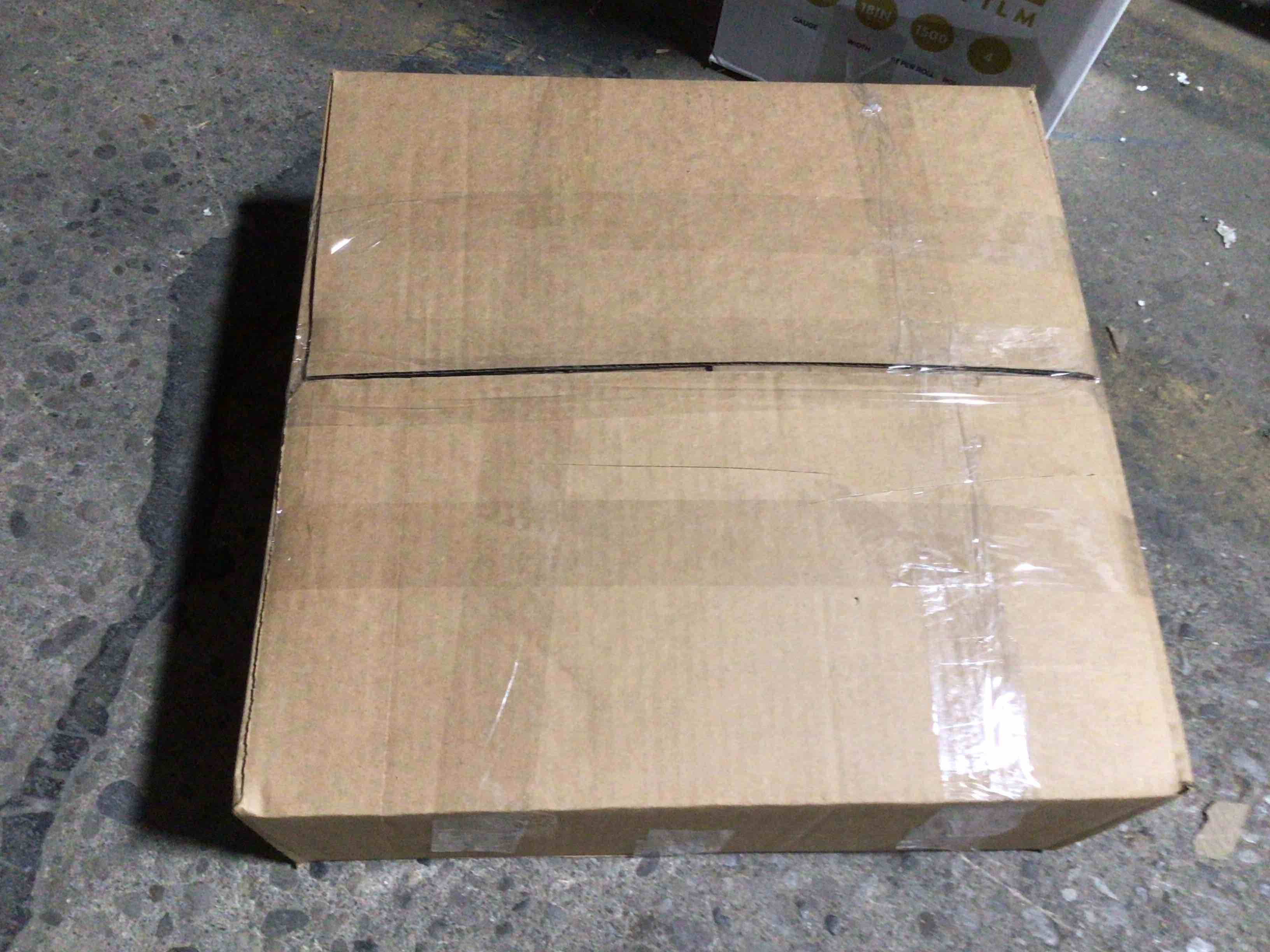Condition photo showing Good Condition for box lot of miscellaneous items 