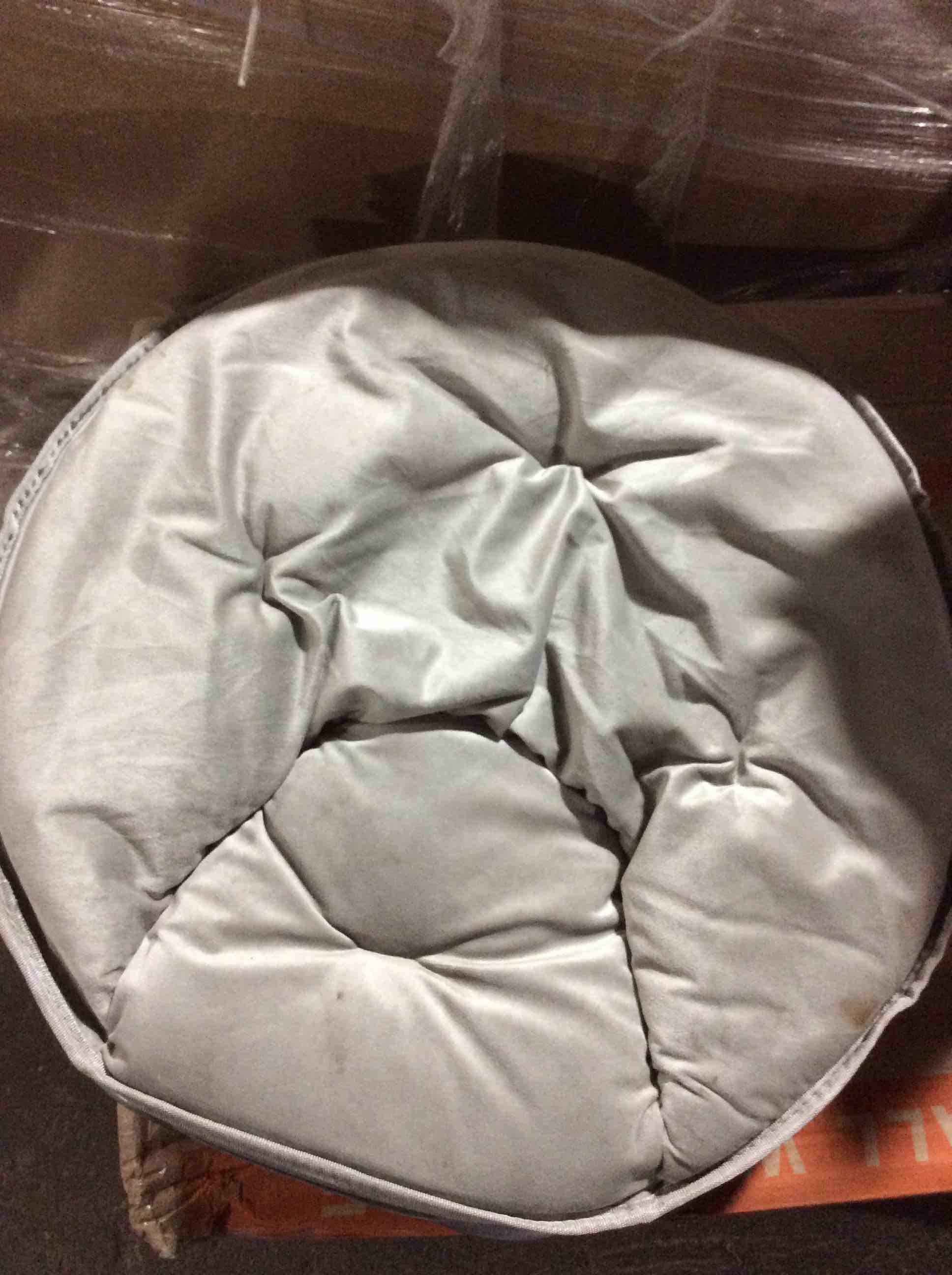 Condition photo showing Good Condition for flash furniture gwen 23" kids cozy mini folding saucer chair, faux fur moon chair for toddlers and bedroom, blush/soft gold
