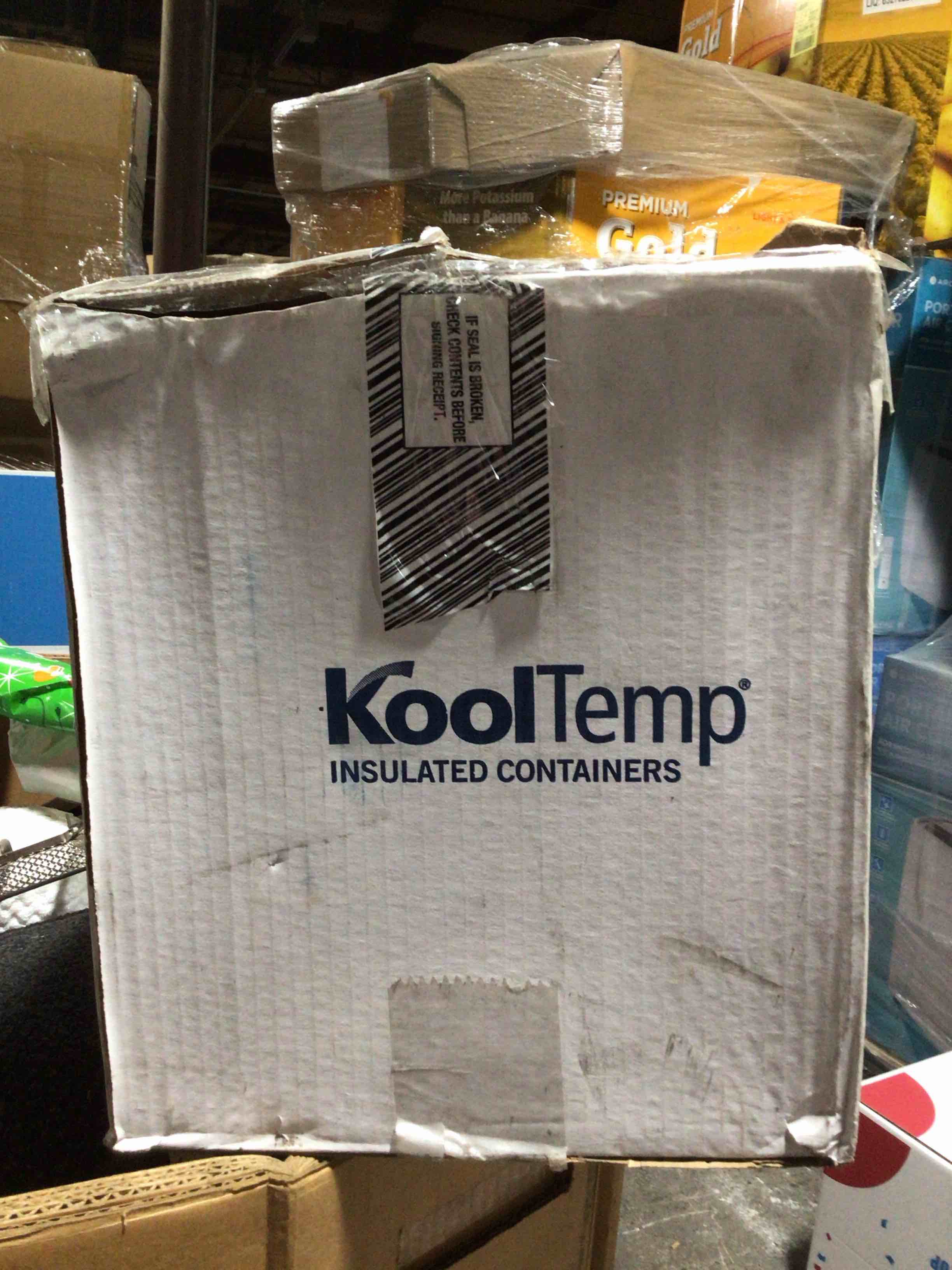 Condition photo showing Good Condition for kooltemp insulated container 