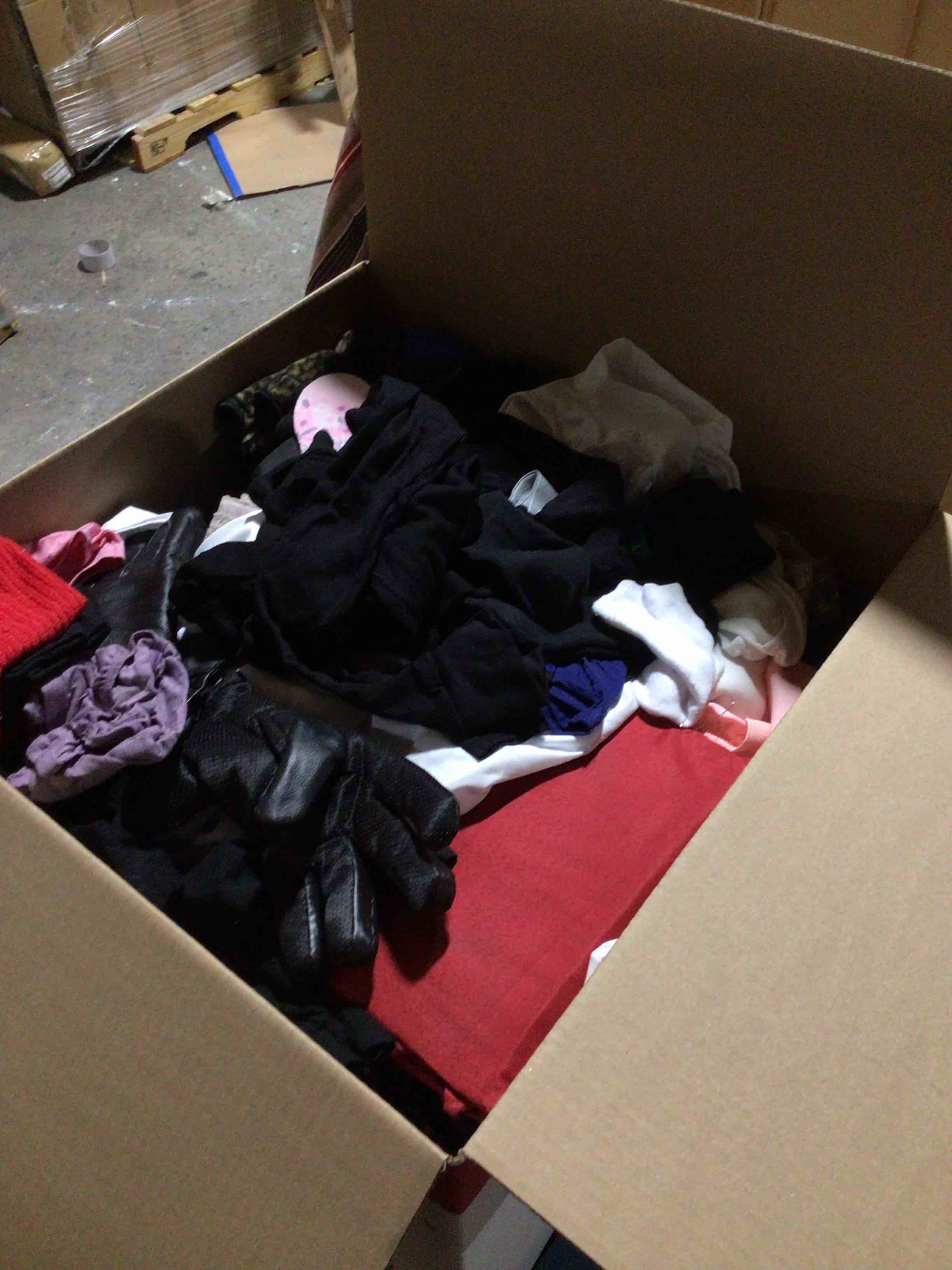box lot of new clothes (50pcs)