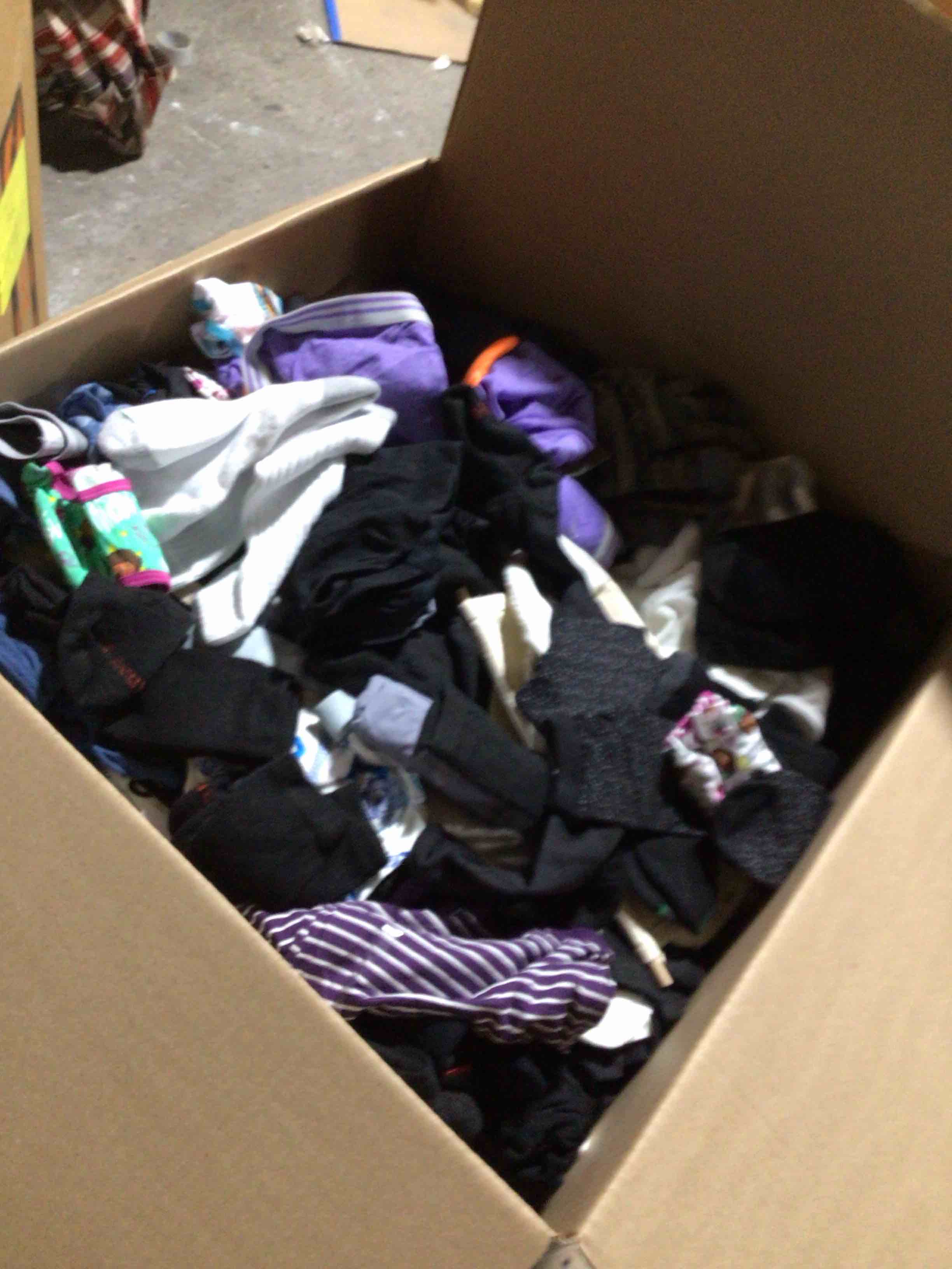 box lot of new clothes (50pcs)