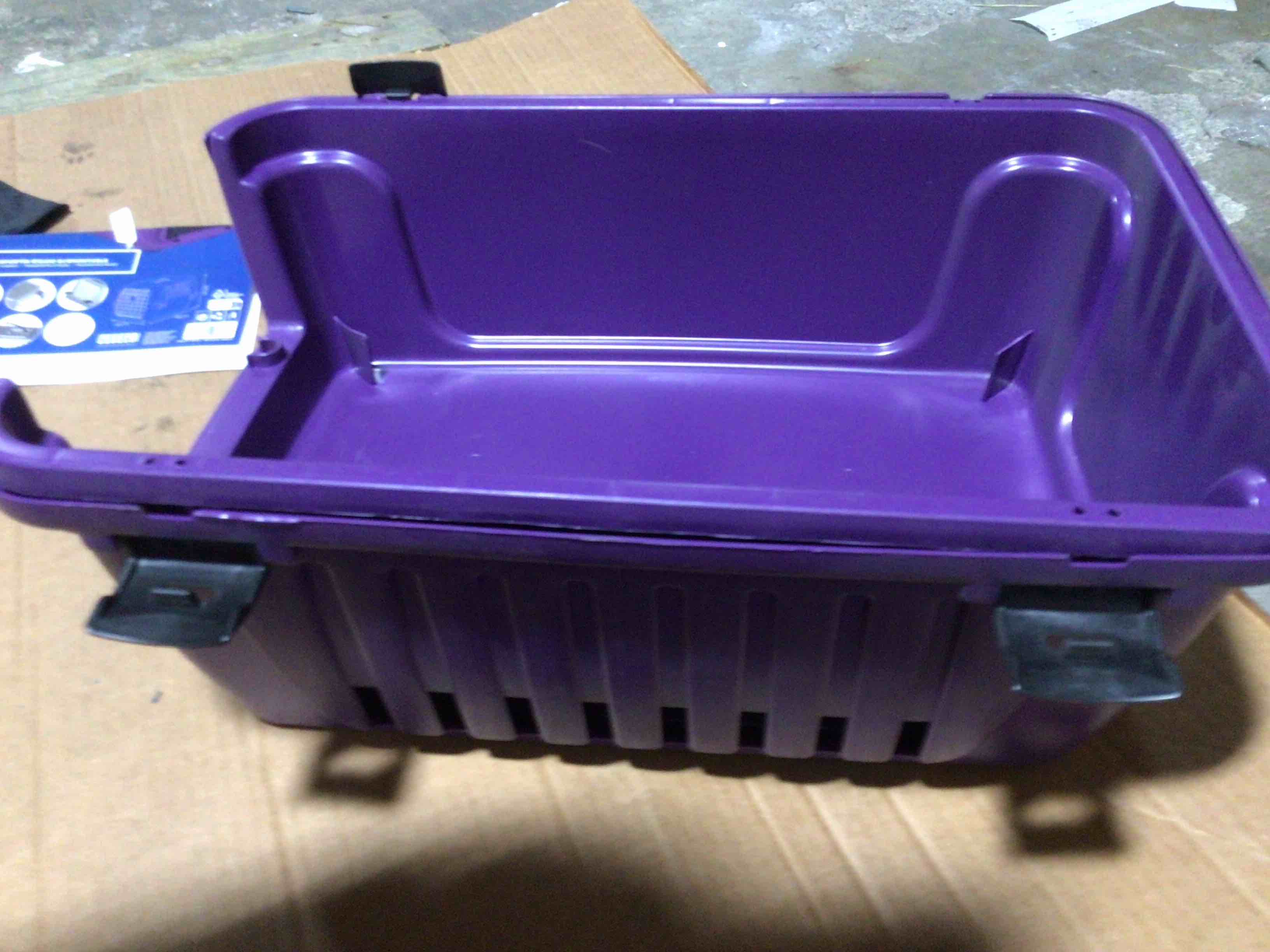 Condition photo showing Good Condition for american kennel club pet crate 19in x 12in