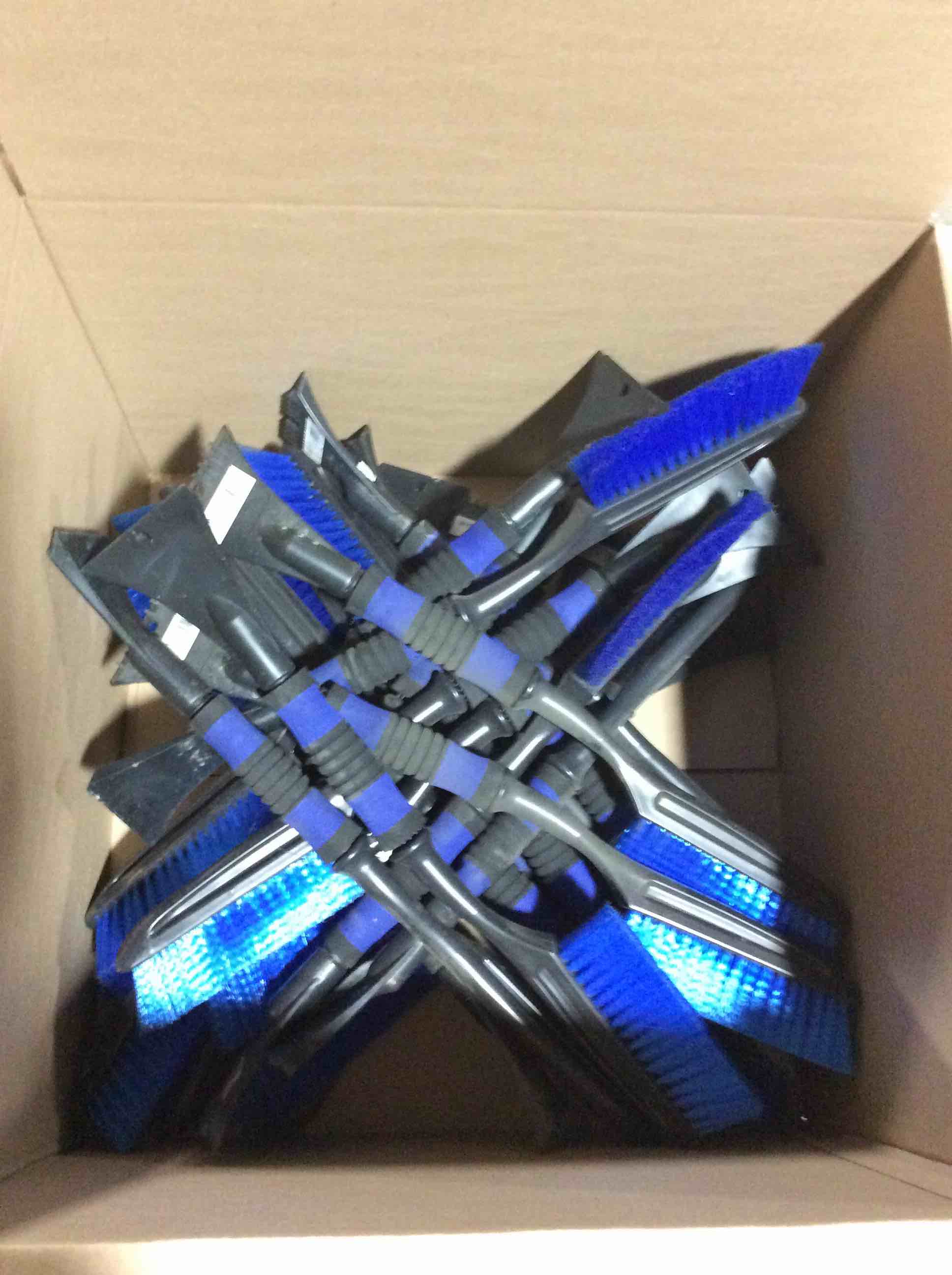Condition photo showing Good Condition for box of 25 gord 2-in-1 ice scraper & snow brush - no scratch w/soft bristle best for frost remover & broom removal tool - auto windshield window cleaning kit - heavy duty winter car accessories w/grip handle?