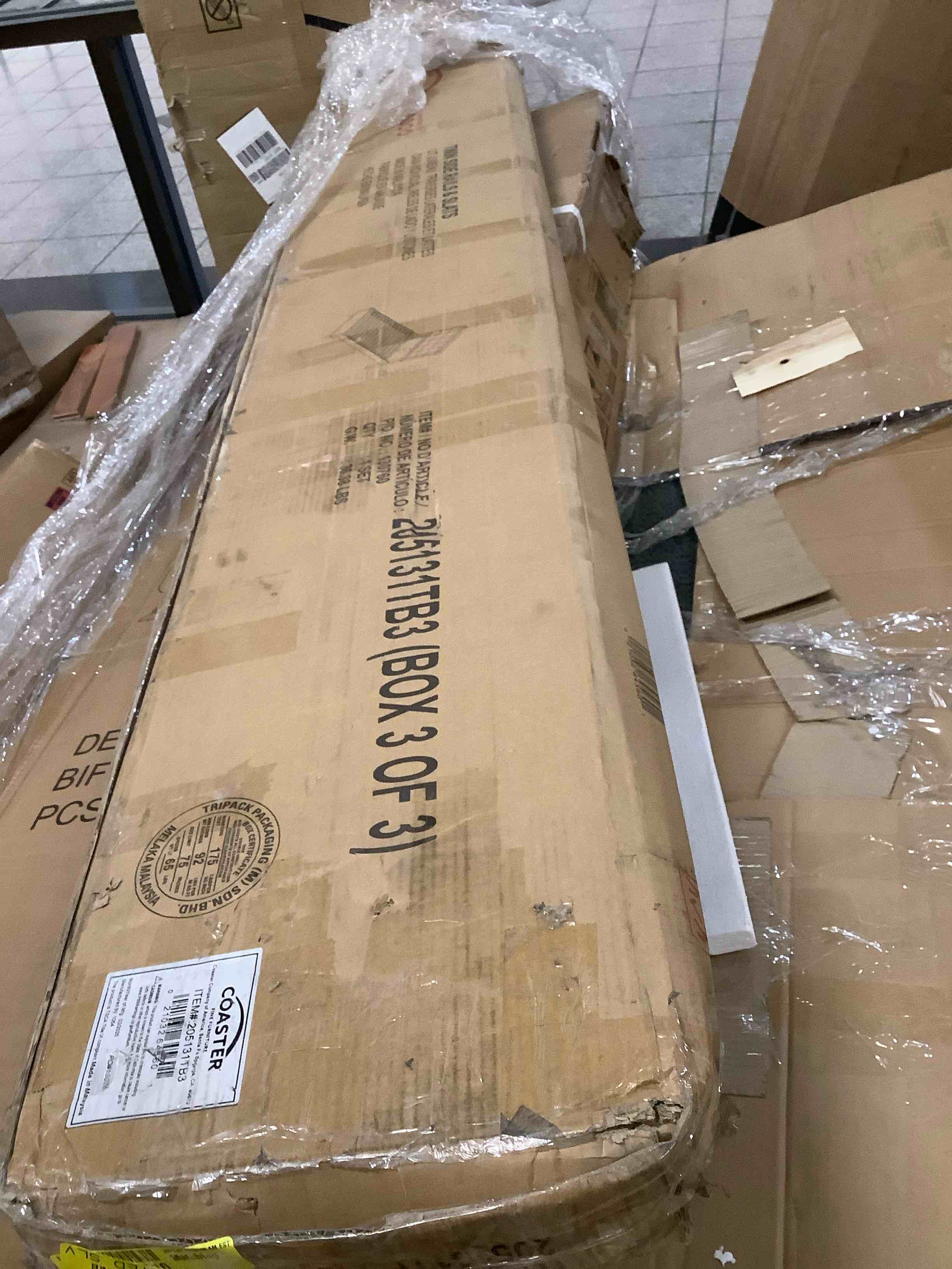 Robyn Hood Twin Platform Bed Dar.c Wainut,Only a part ,imcomplete 