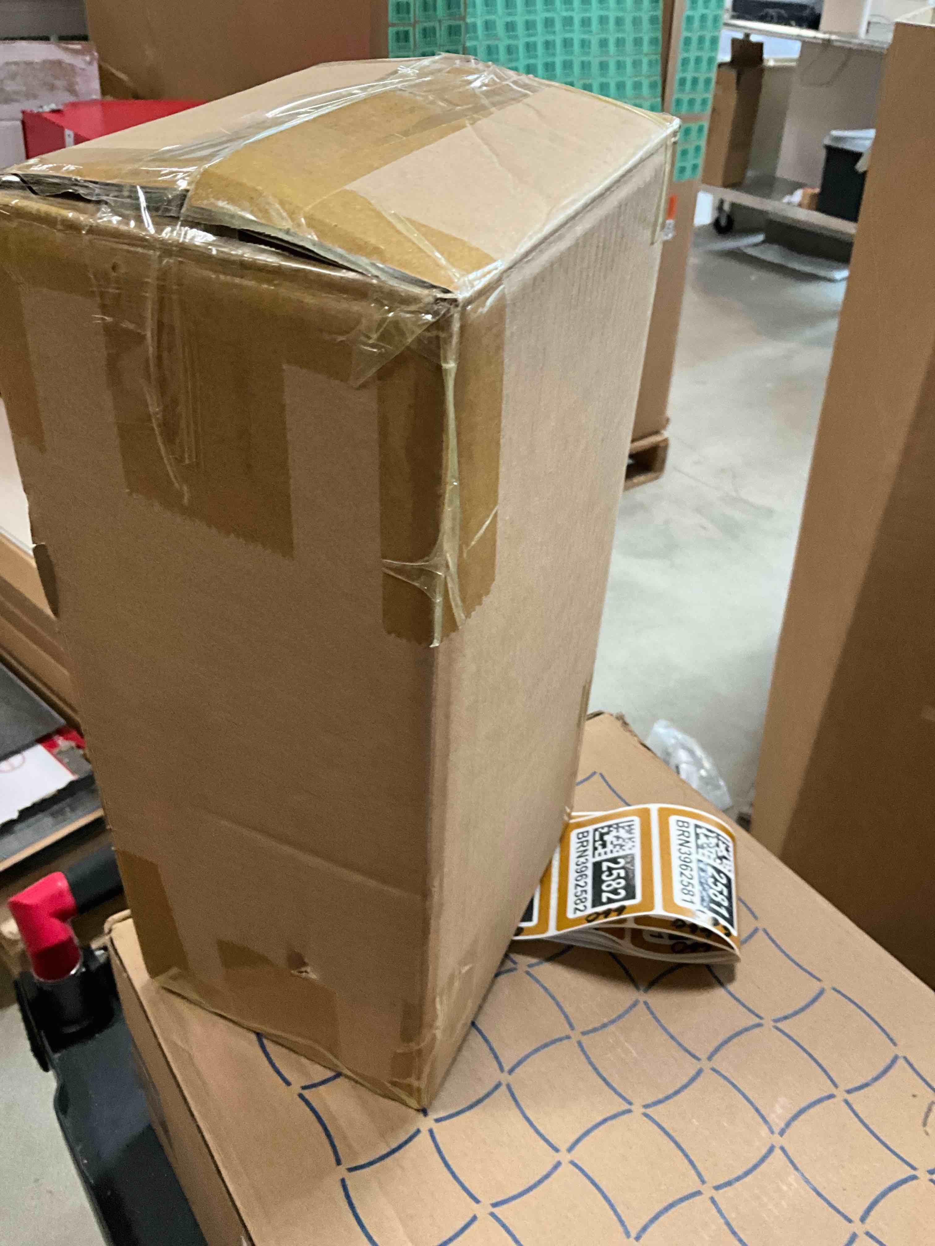https://s3.amazonaws.com/lotting-images-prod/bidfta/BRN3962585_1775829629553.jpeg