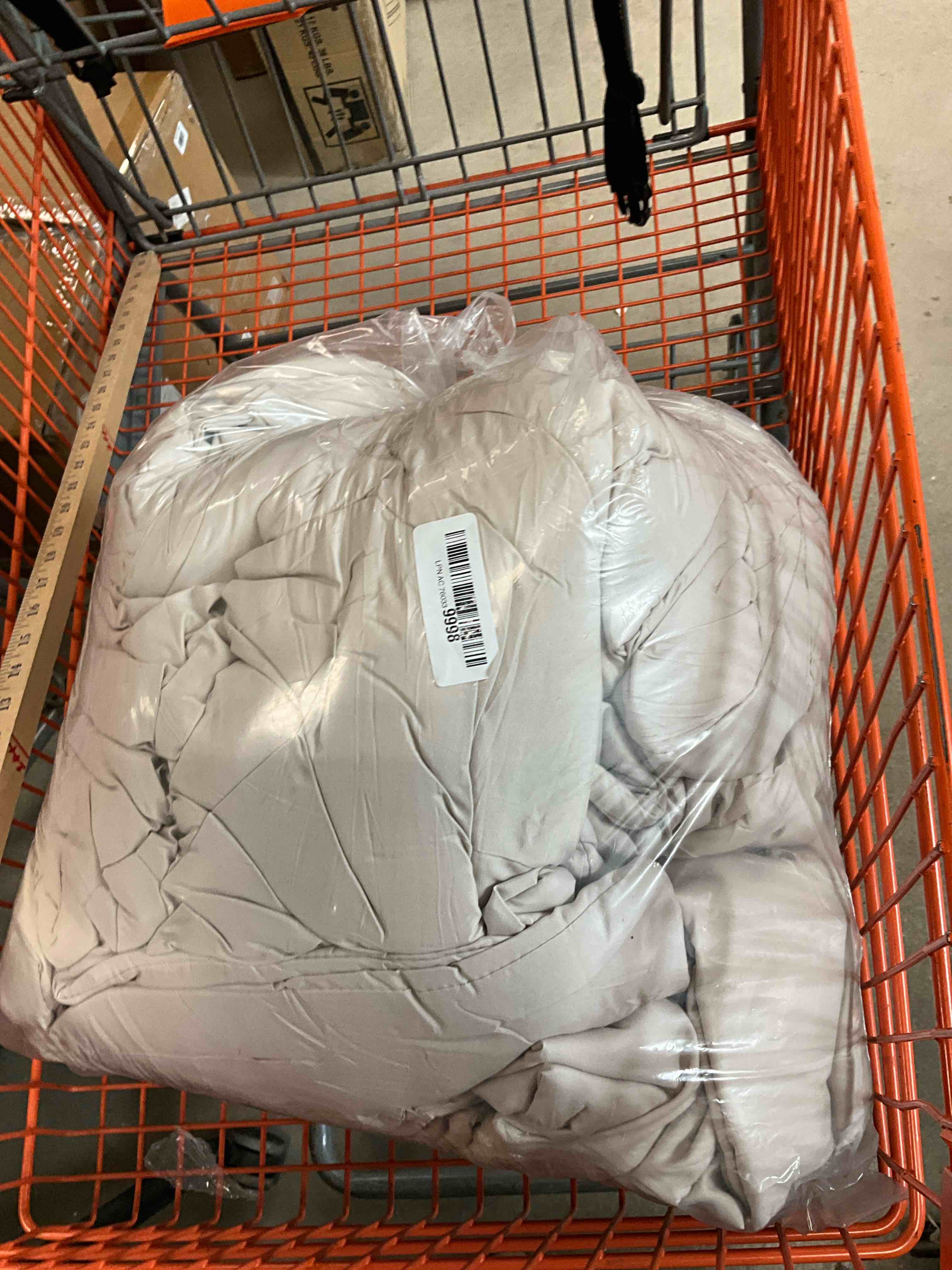 https://s3.amazonaws.com/lotting-images-prod/bidfta/BRN3963070_1776710531589.jpeg
