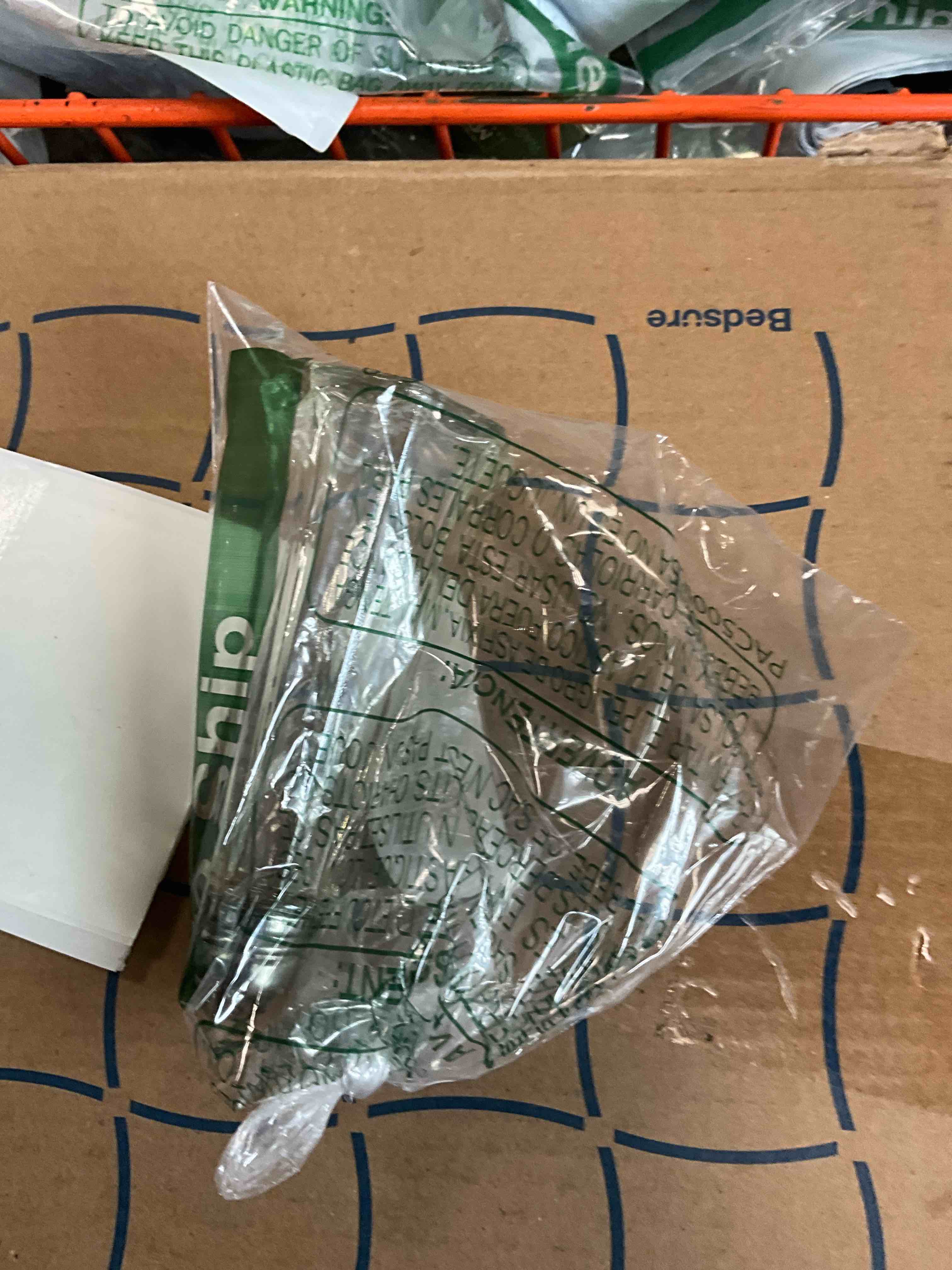 https://s3.amazonaws.com/lotting-images-prod/bidfta/BRN3963286_1776956766696.jpeg