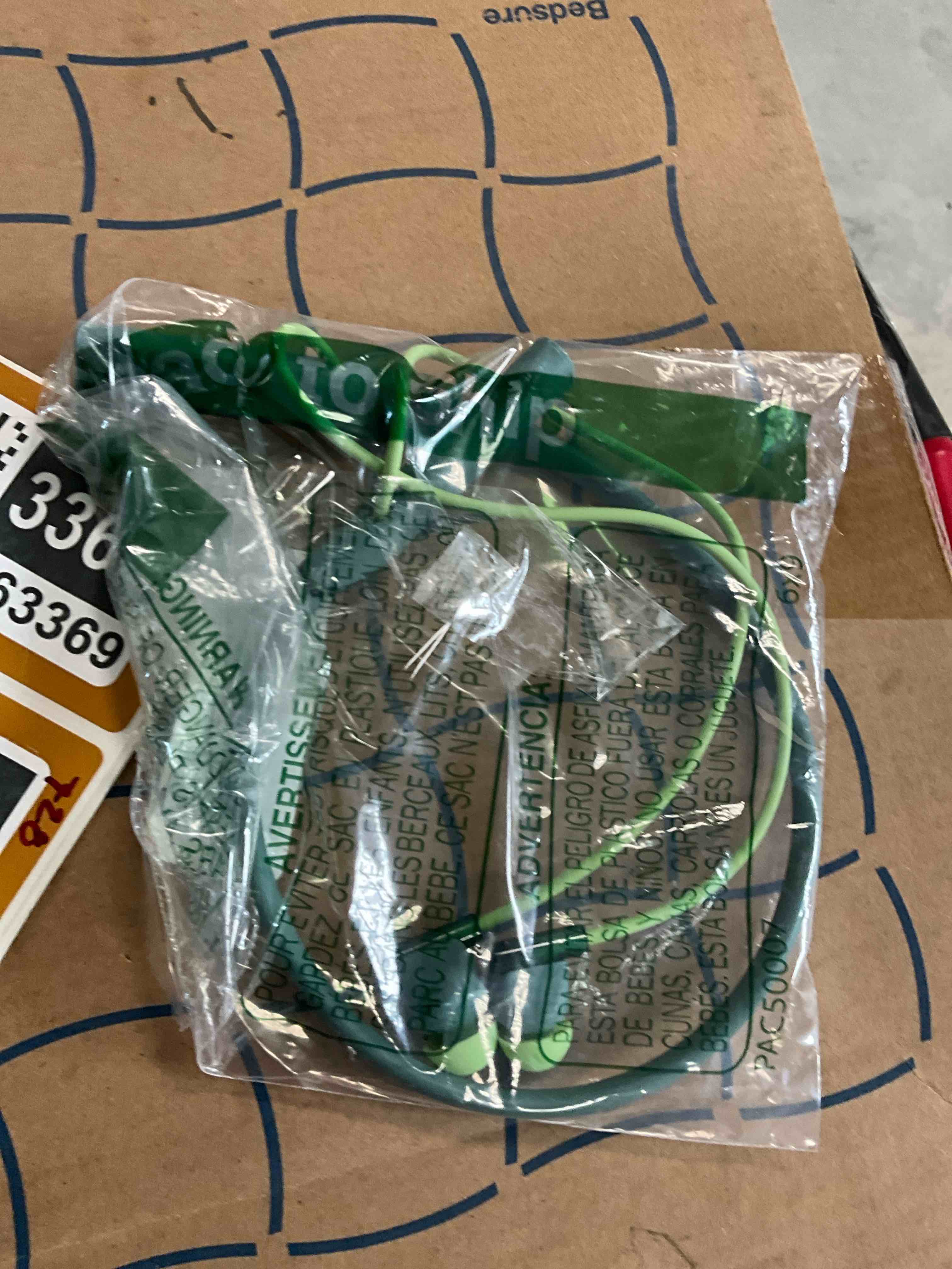 https://s3.amazonaws.com/lotting-images-prod/bidfta/BRN3963370_1777043574337.jpeg