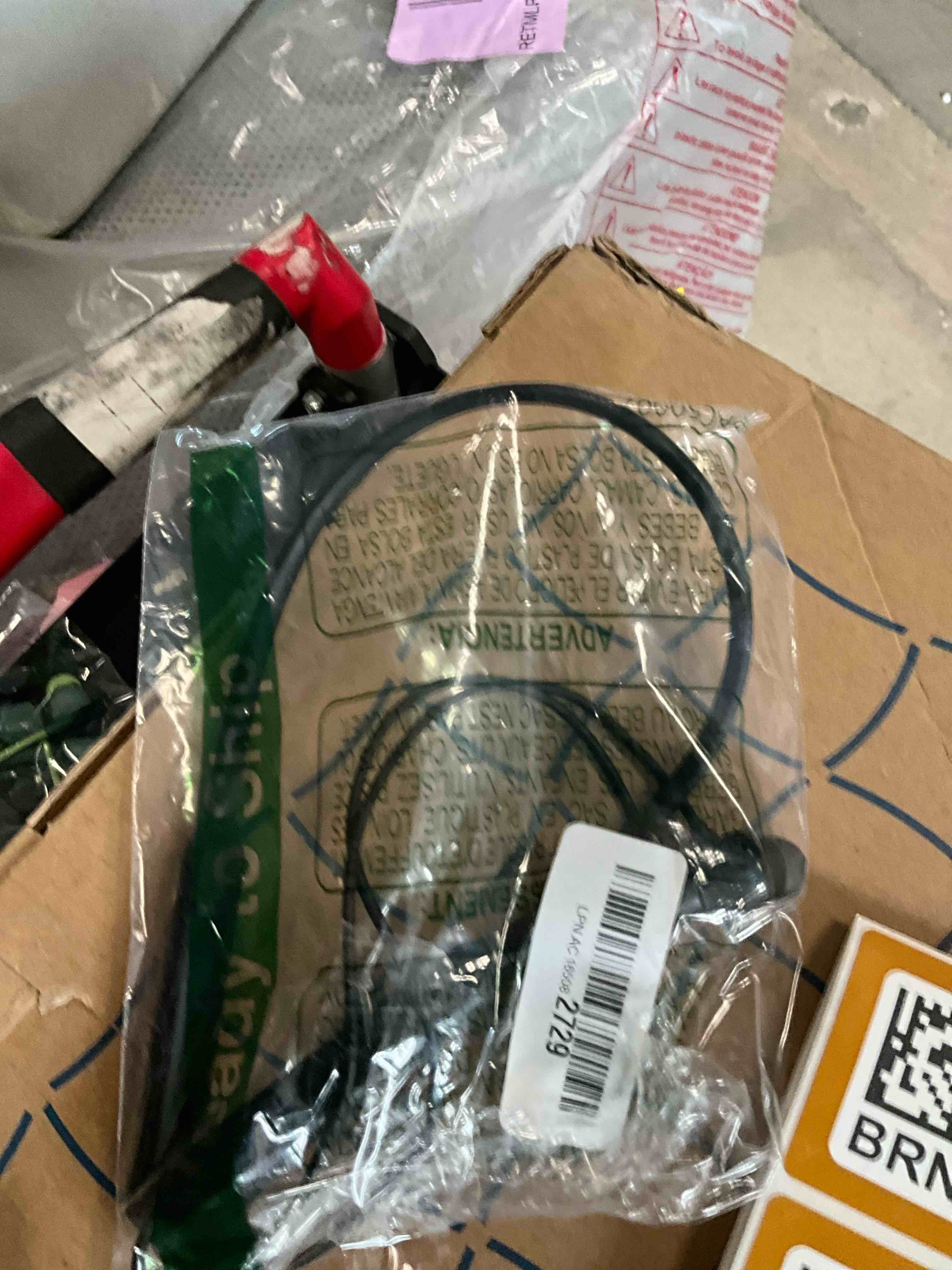 https://s3.amazonaws.com/lotting-images-prod/bidfta/BRN3963371_1777043334830.jpeg
