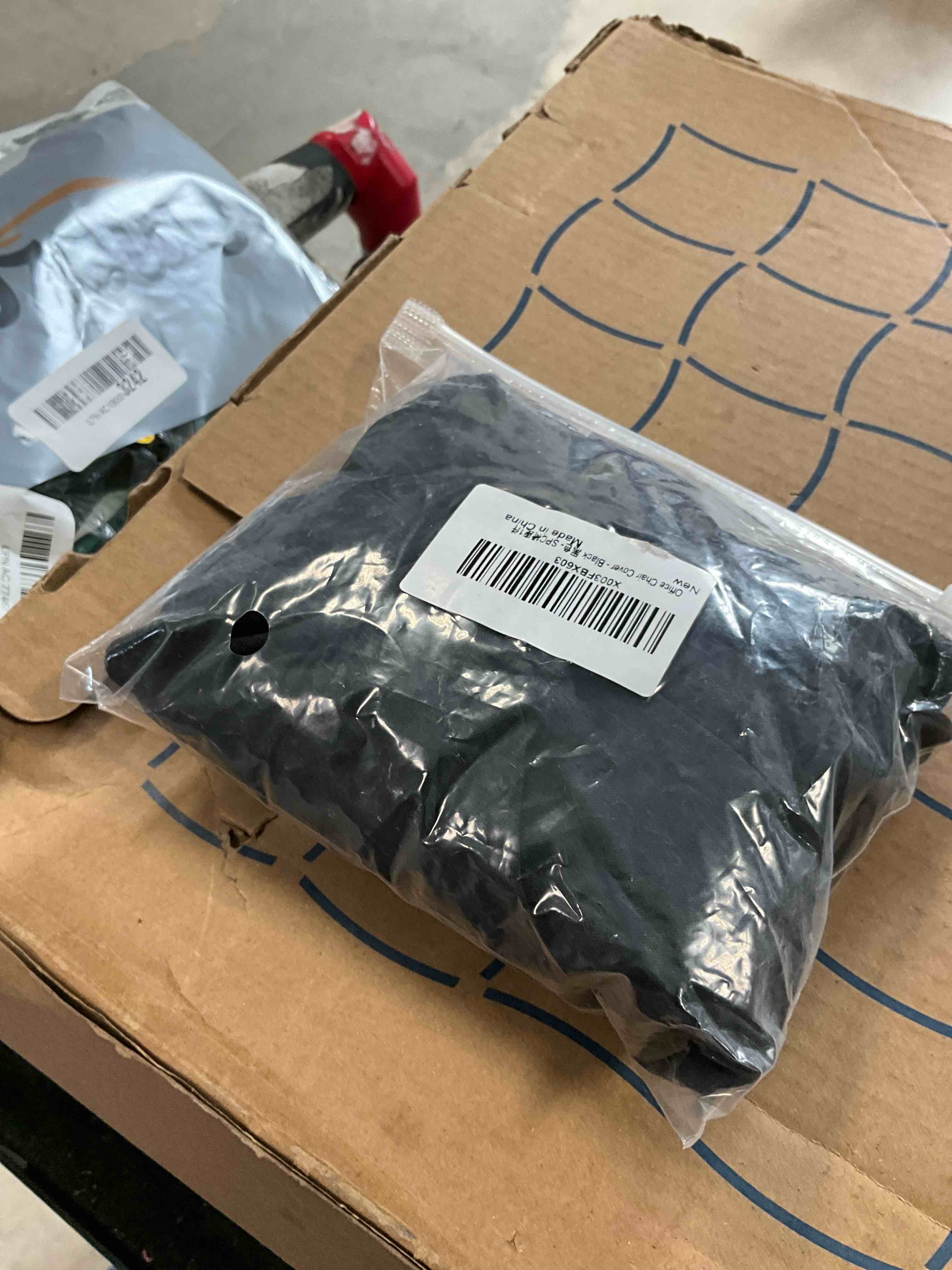 https://s3.amazonaws.com/lotting-images-prod/bidfta/BRN3963377_1777041822718.jpeg