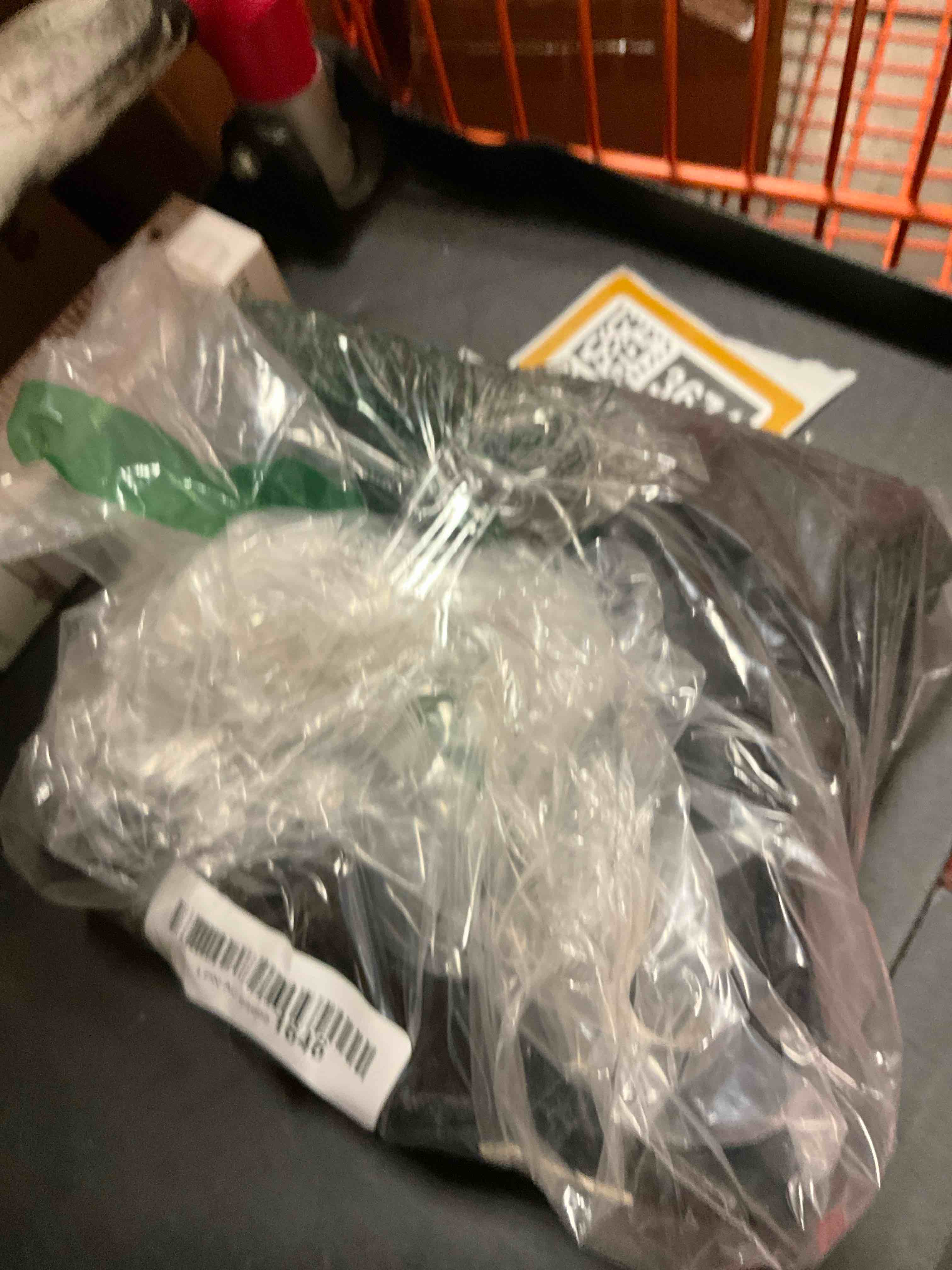 https://s3.amazonaws.com/lotting-images-prod/bidfta/BRN3963674_1777561976193.jpeg