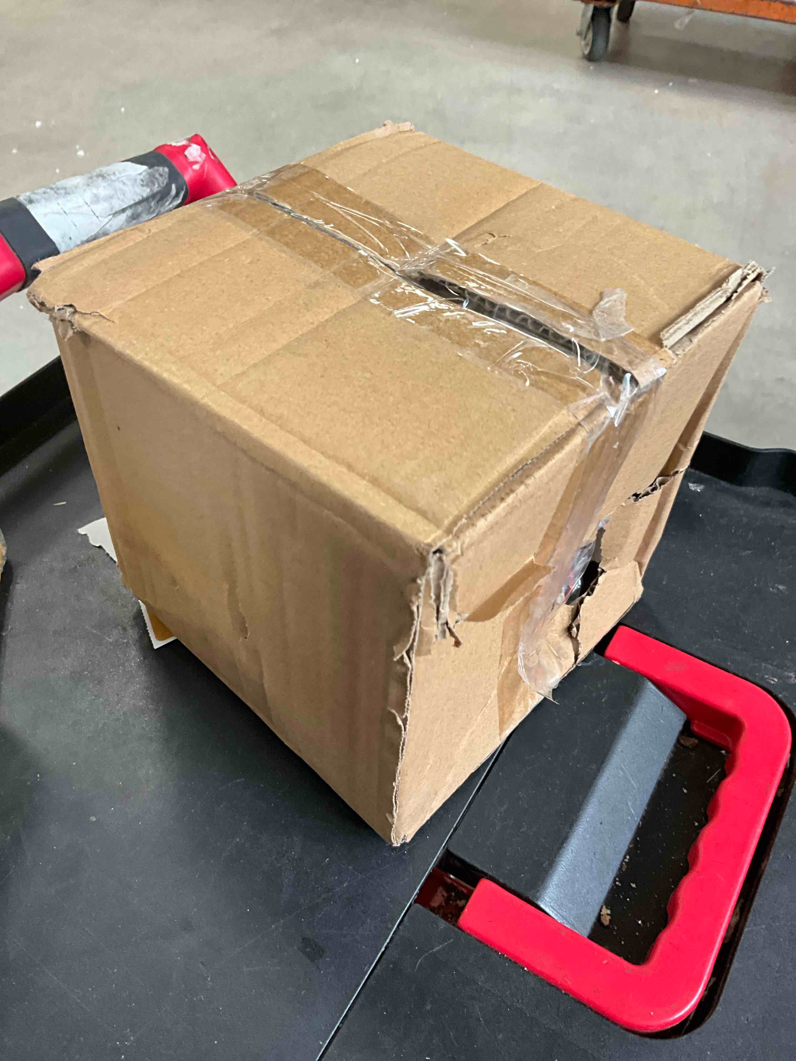 https://s3.amazonaws.com/lotting-images-prod/bidfta/BRN3963676_1777499865516.jpeg