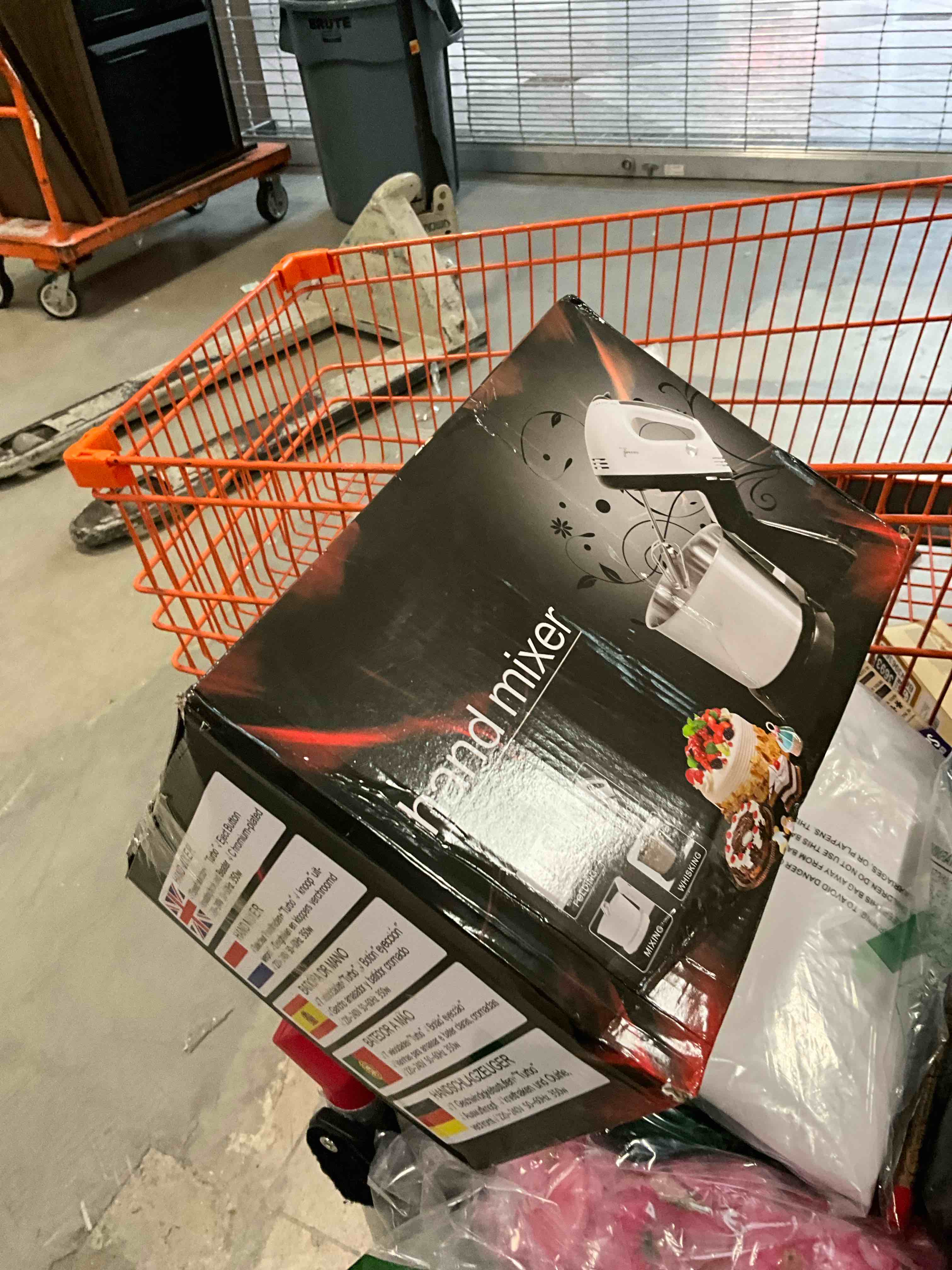 https://s3.amazonaws.com/lotting-images-prod/bidfta/BRN3963689_1777645055382.jpeg