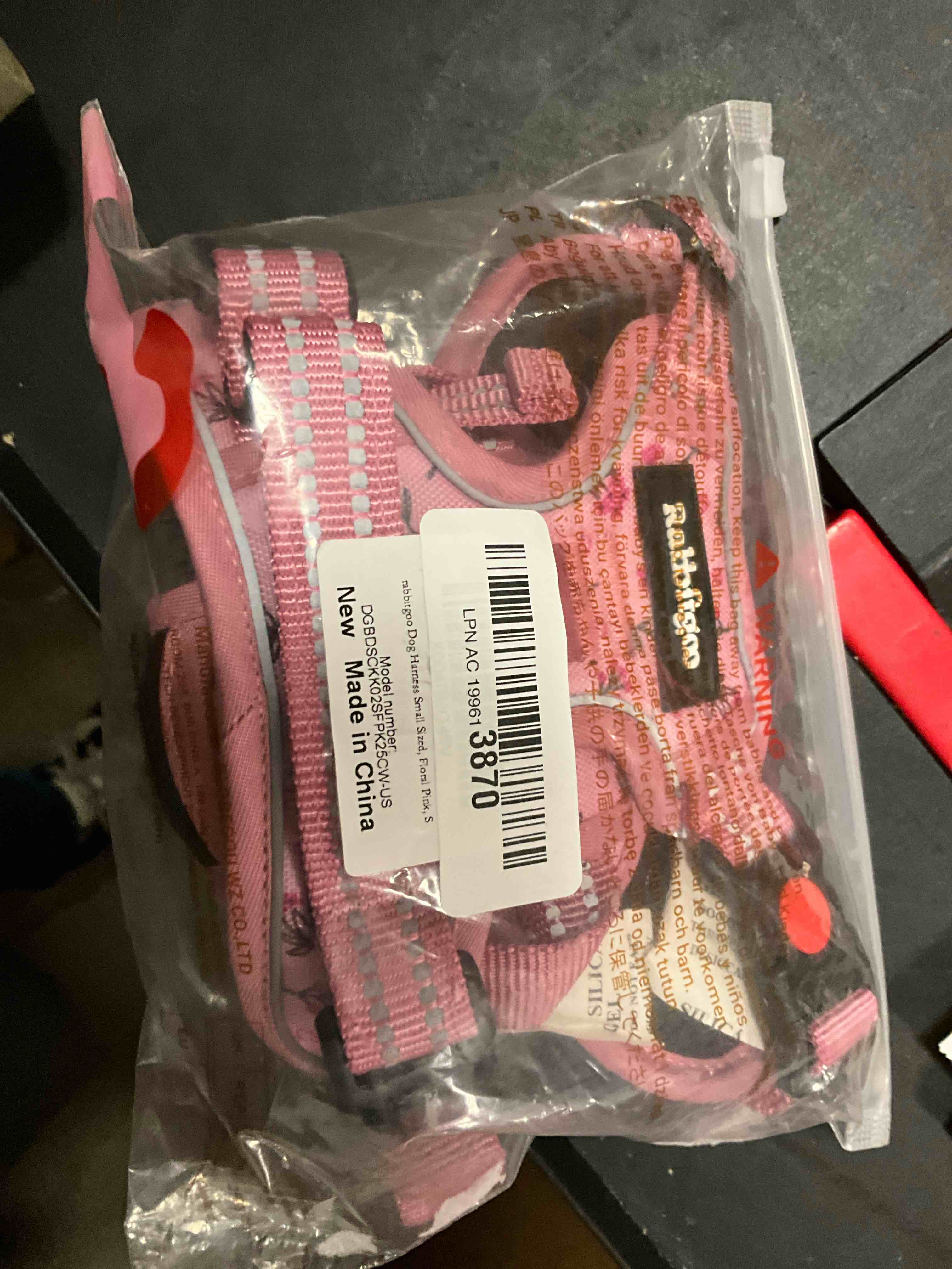 https://s3.amazonaws.com/lotting-images-prod/bidfta/BRN3963781_1777562547900.jpeg