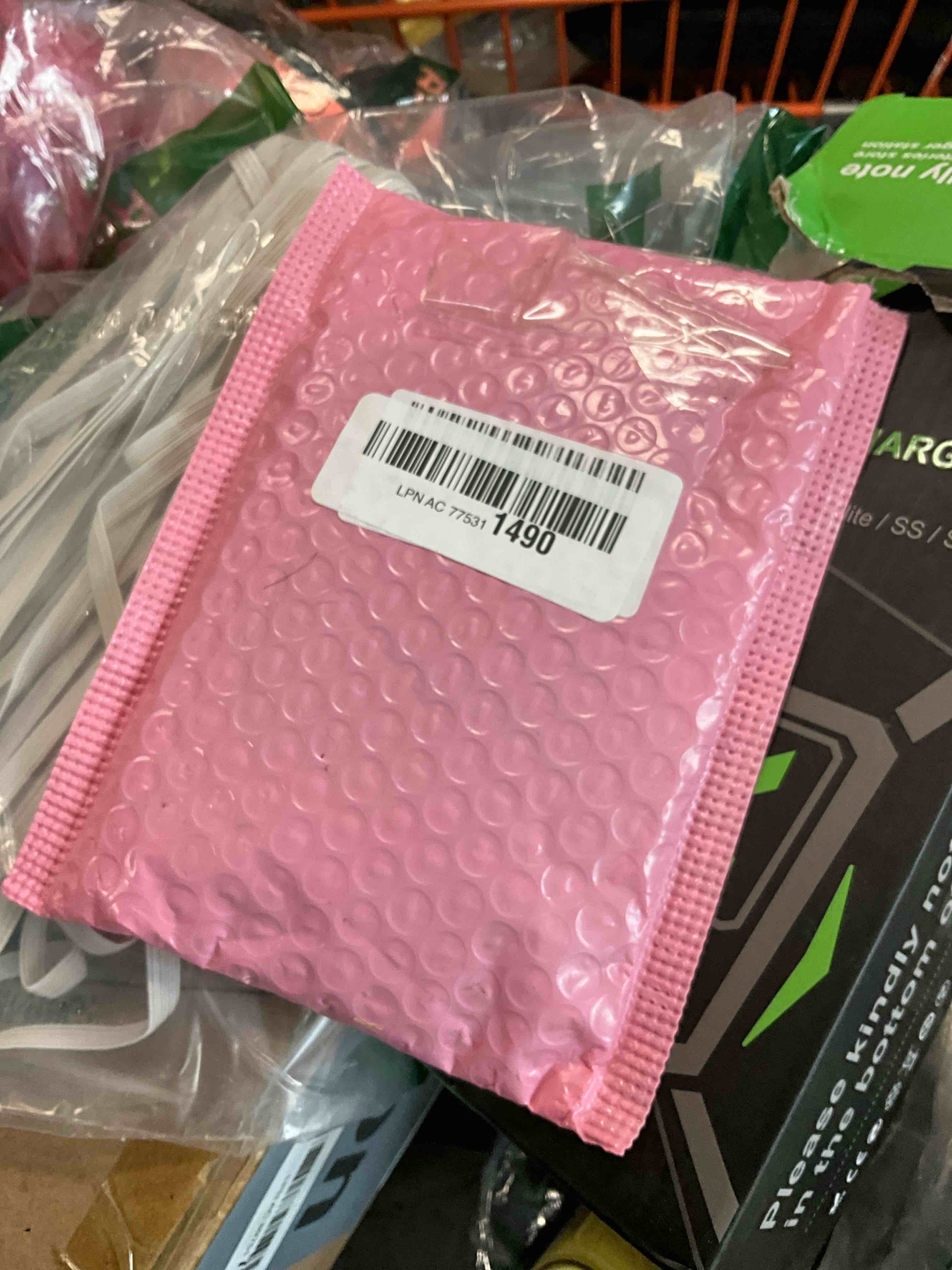 https://s3.amazonaws.com/lotting-images-prod/bidfta/BRN3963793_1777652480891.jpeg