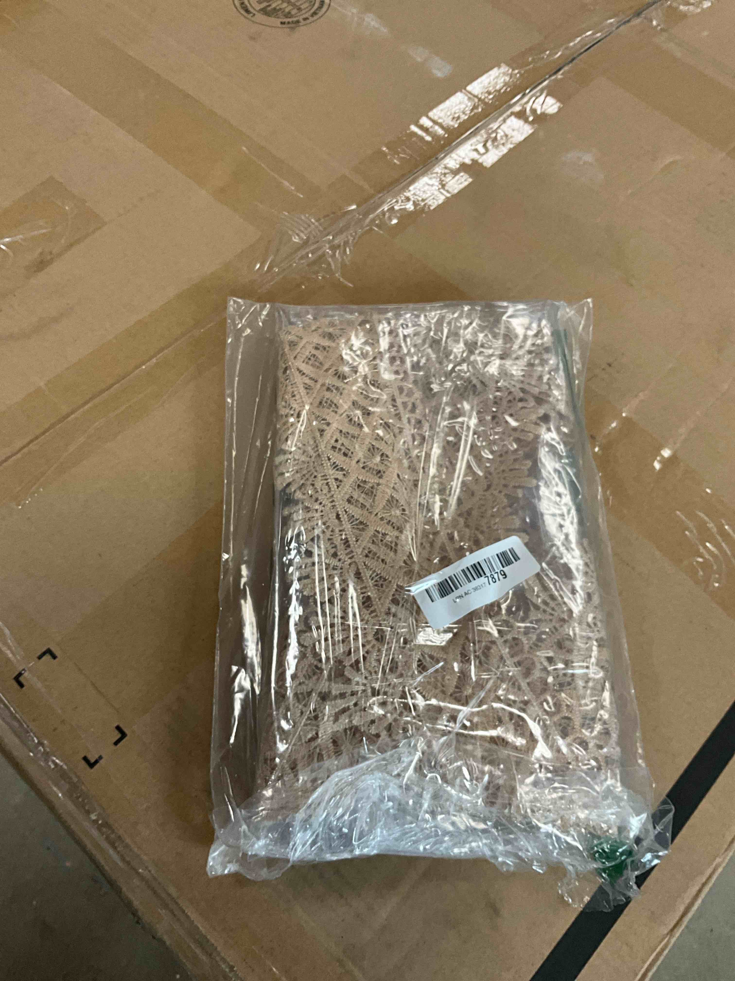 https://s3.amazonaws.com/lotting-images-prod/bidfta/BRN3963930_1777908417039.jpeg
