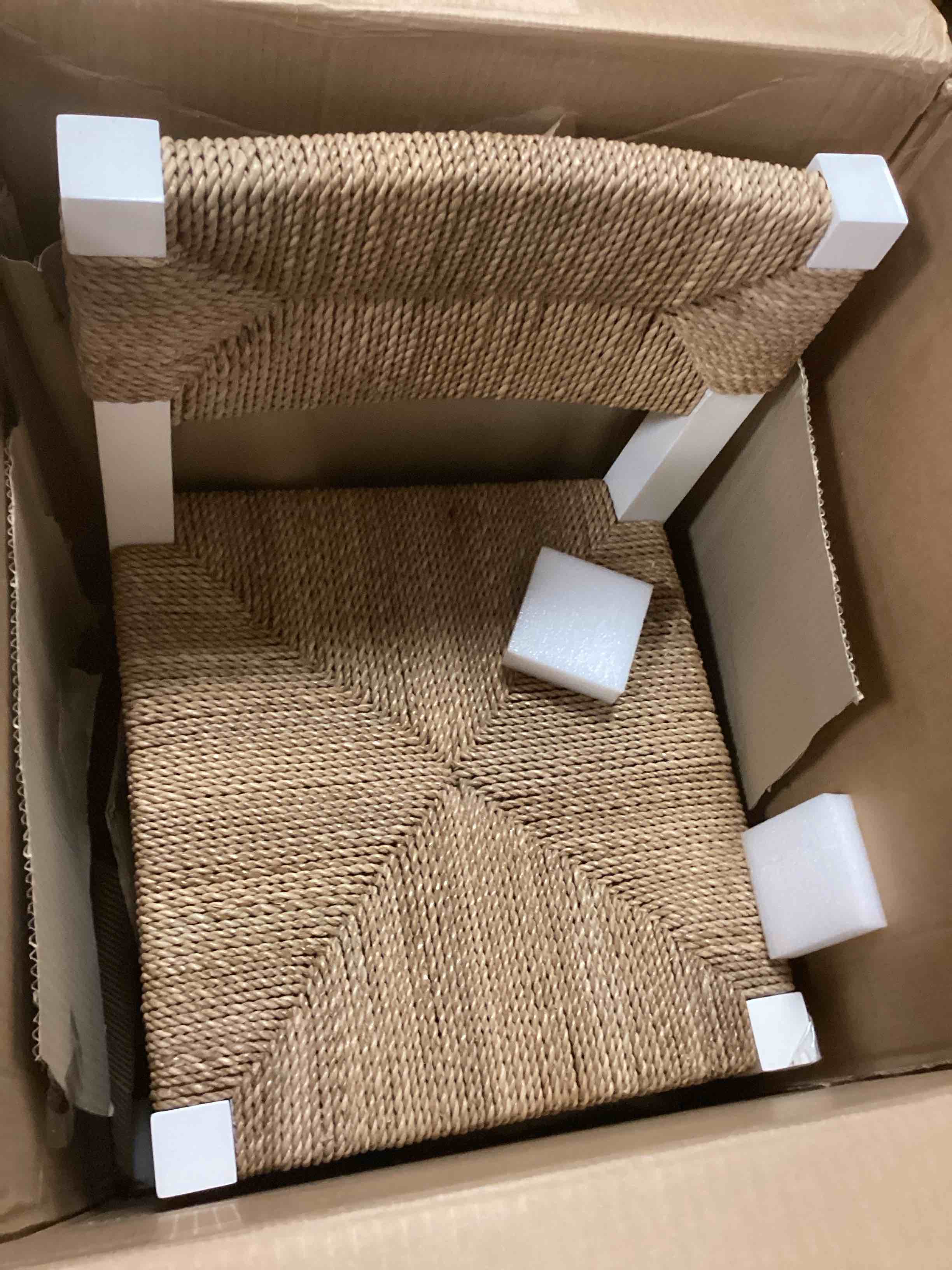 https://s3.amazonaws.com/lotting-images-prod/bidfta/BRN3966933_1777303530757.jpeg