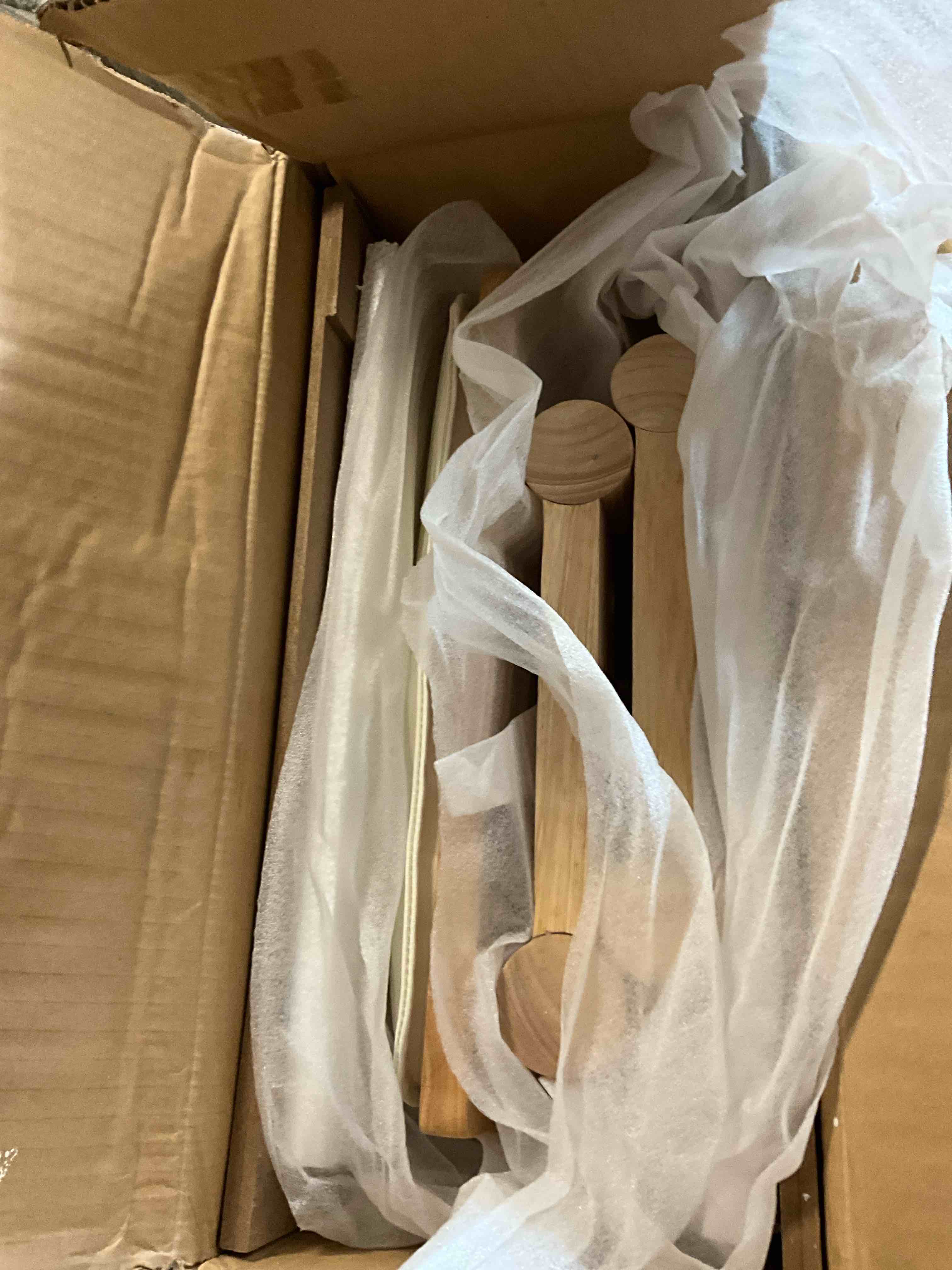https://s3.amazonaws.com/lotting-images-prod/bidfta/BRN3968989_1777305277666.jpeg