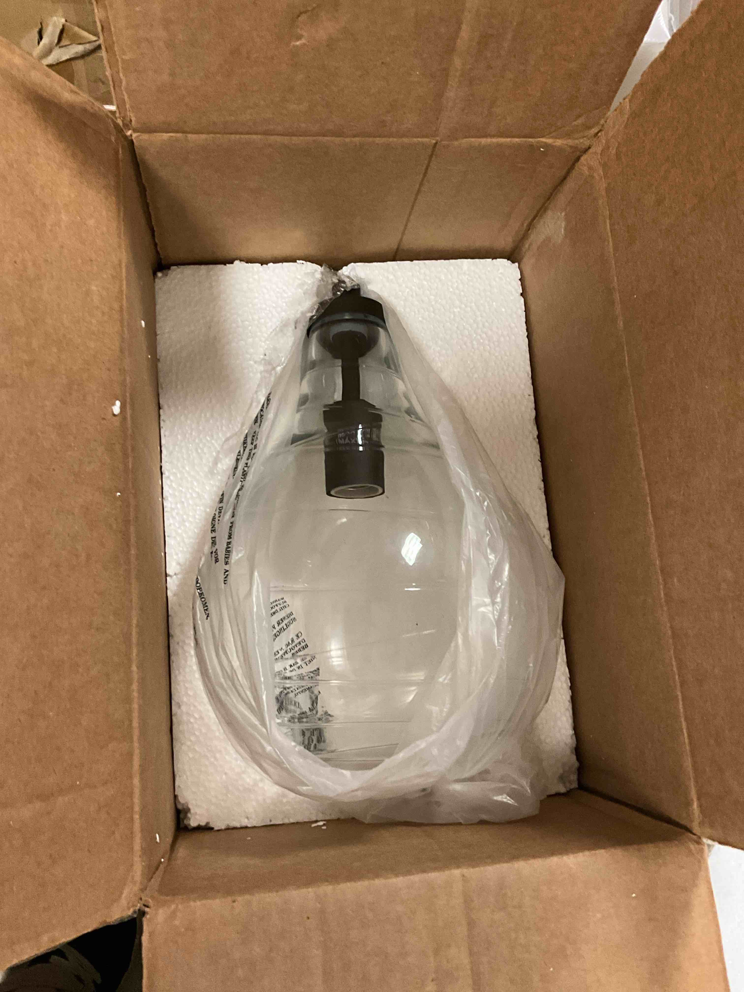 https://s3.amazonaws.com/lotting-images-prod/bidfta/BRN3968997_1777312180453.jpeg