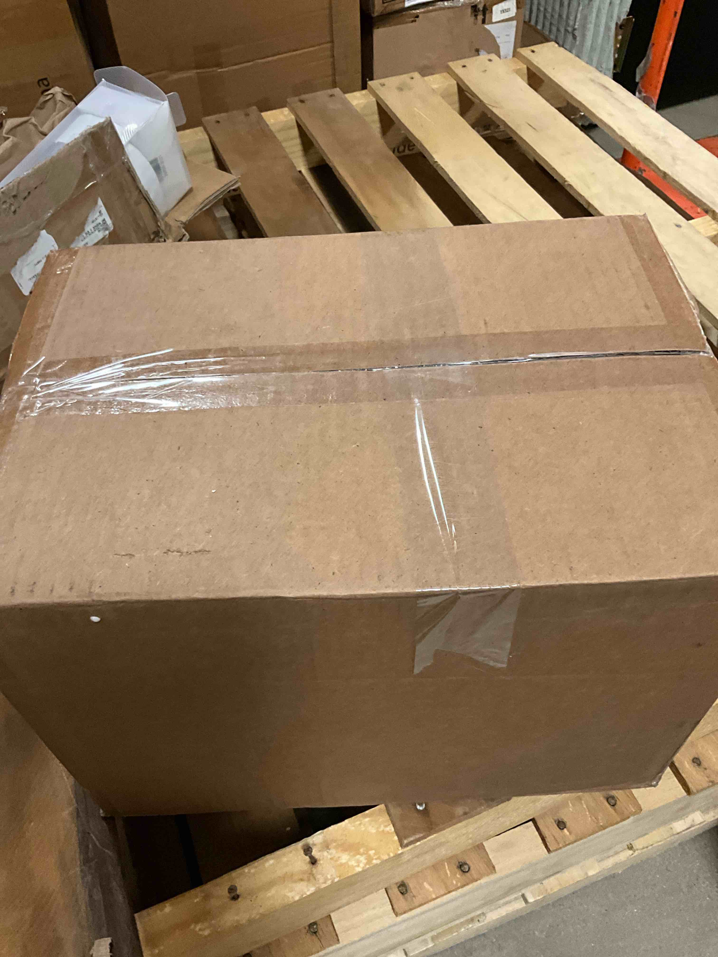 https://s3.amazonaws.com/lotting-images-prod/bidfta/BRN3968997_1777312230002.jpeg