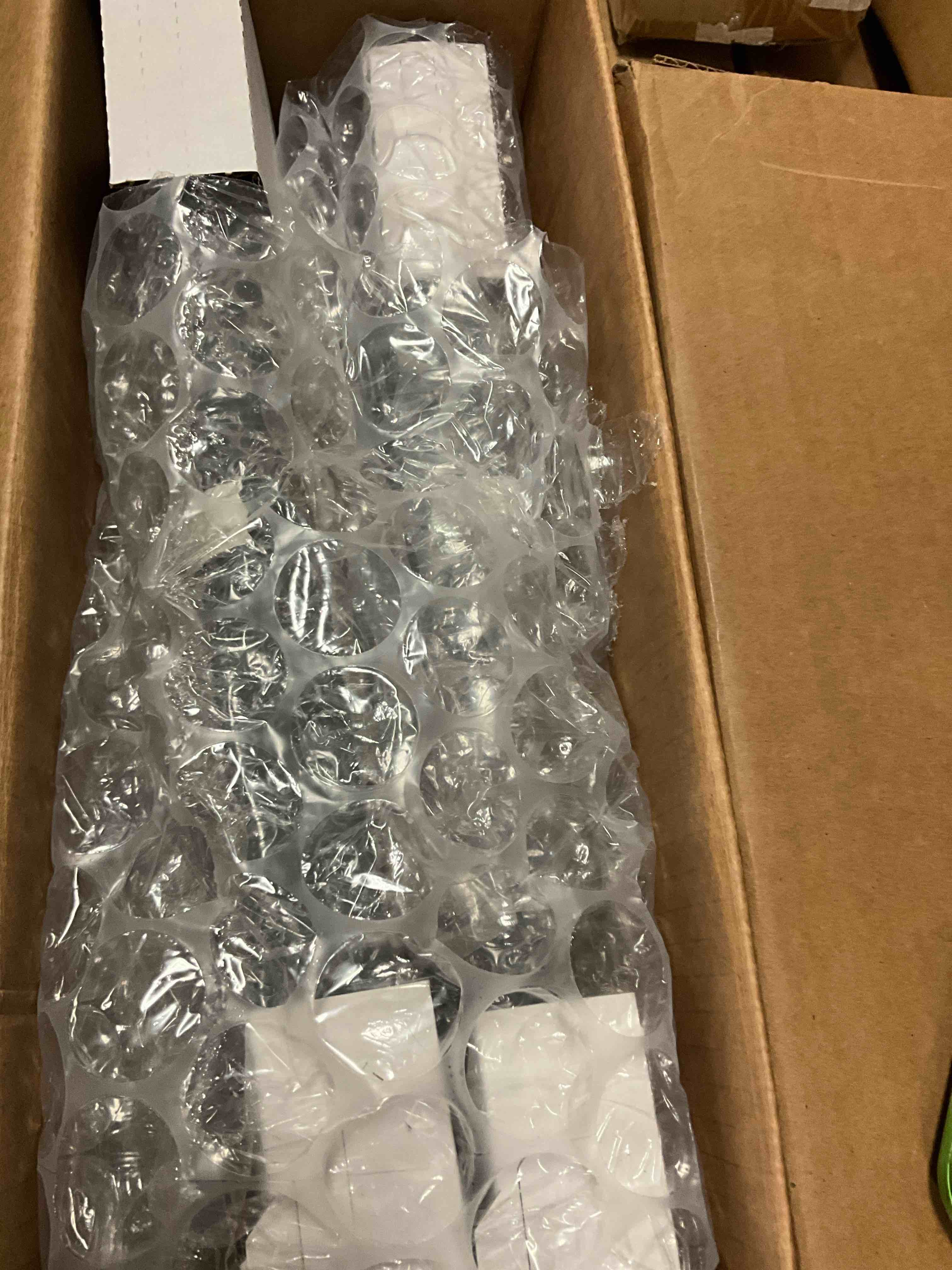 https://s3.amazonaws.com/lotting-images-prod/bidfta/BRN3969001_1777313874821.jpeg