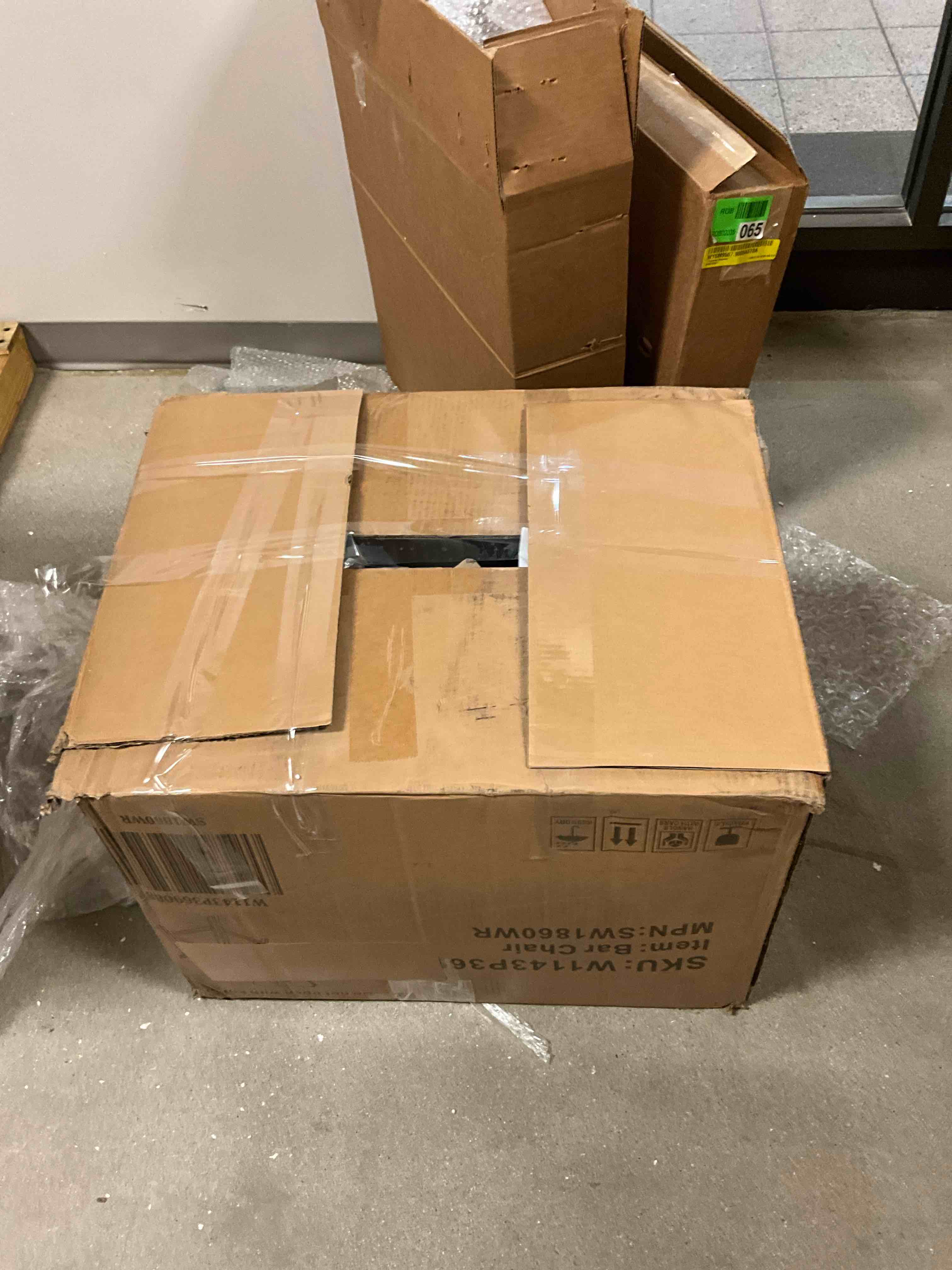 https://s3.amazonaws.com/lotting-images-prod/bidfta/BRN3969036_1777391939450.jpeg