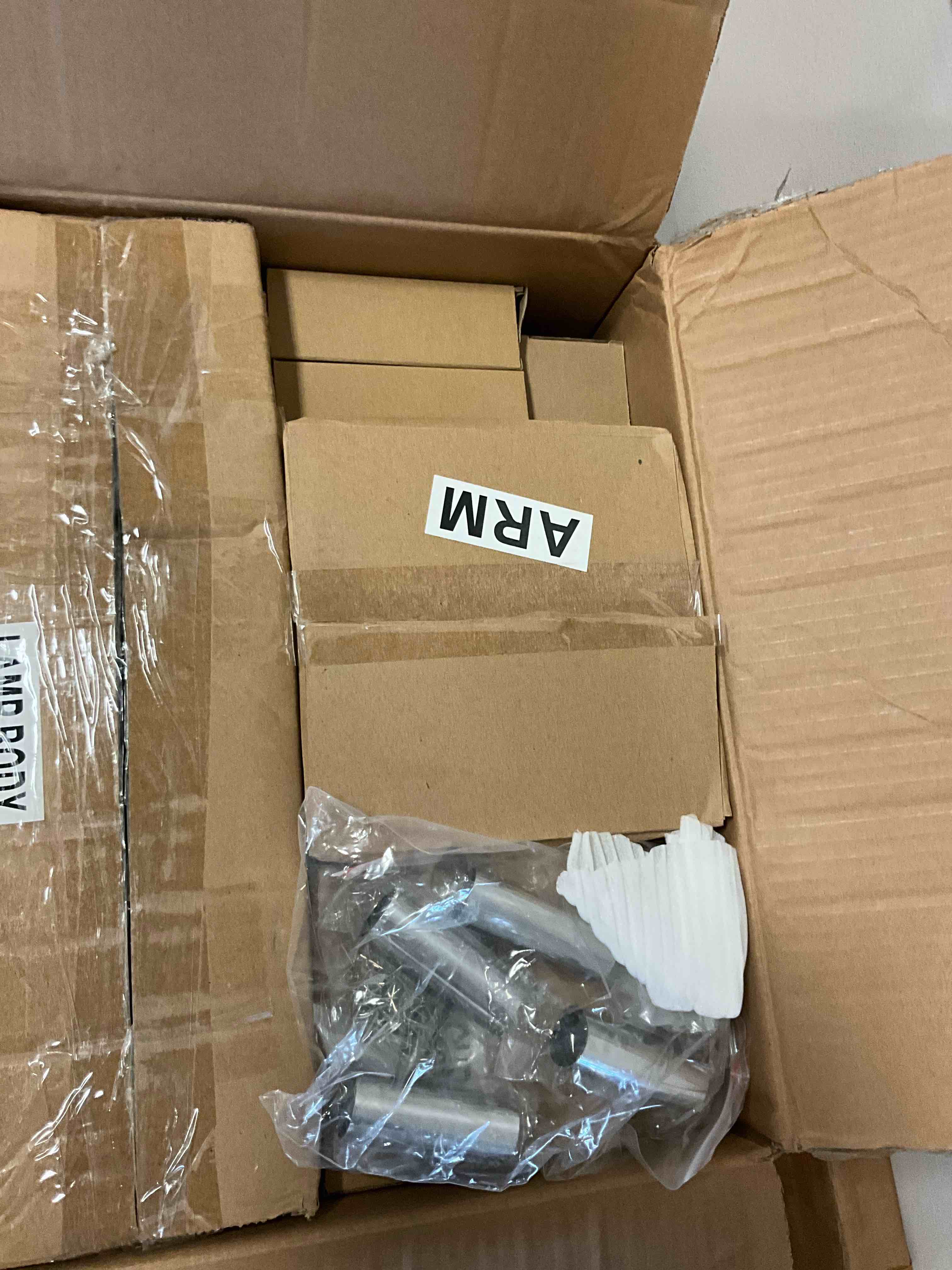 https://s3.amazonaws.com/lotting-images-prod/bidfta/BRN3969047_1777399297393.jpeg