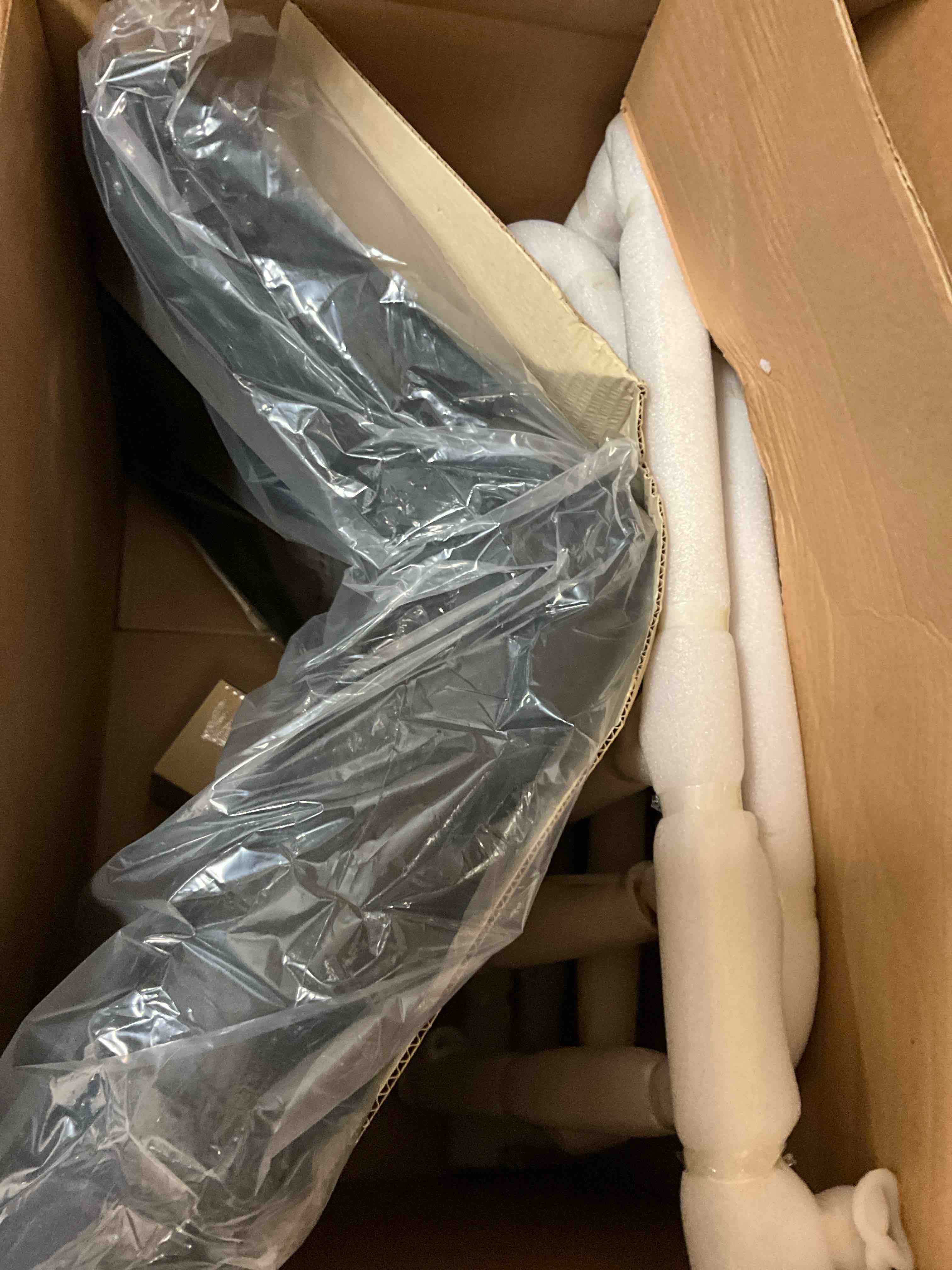 https://s3.amazonaws.com/lotting-images-prod/bidfta/BRN3969074_1777470981212.jpeg