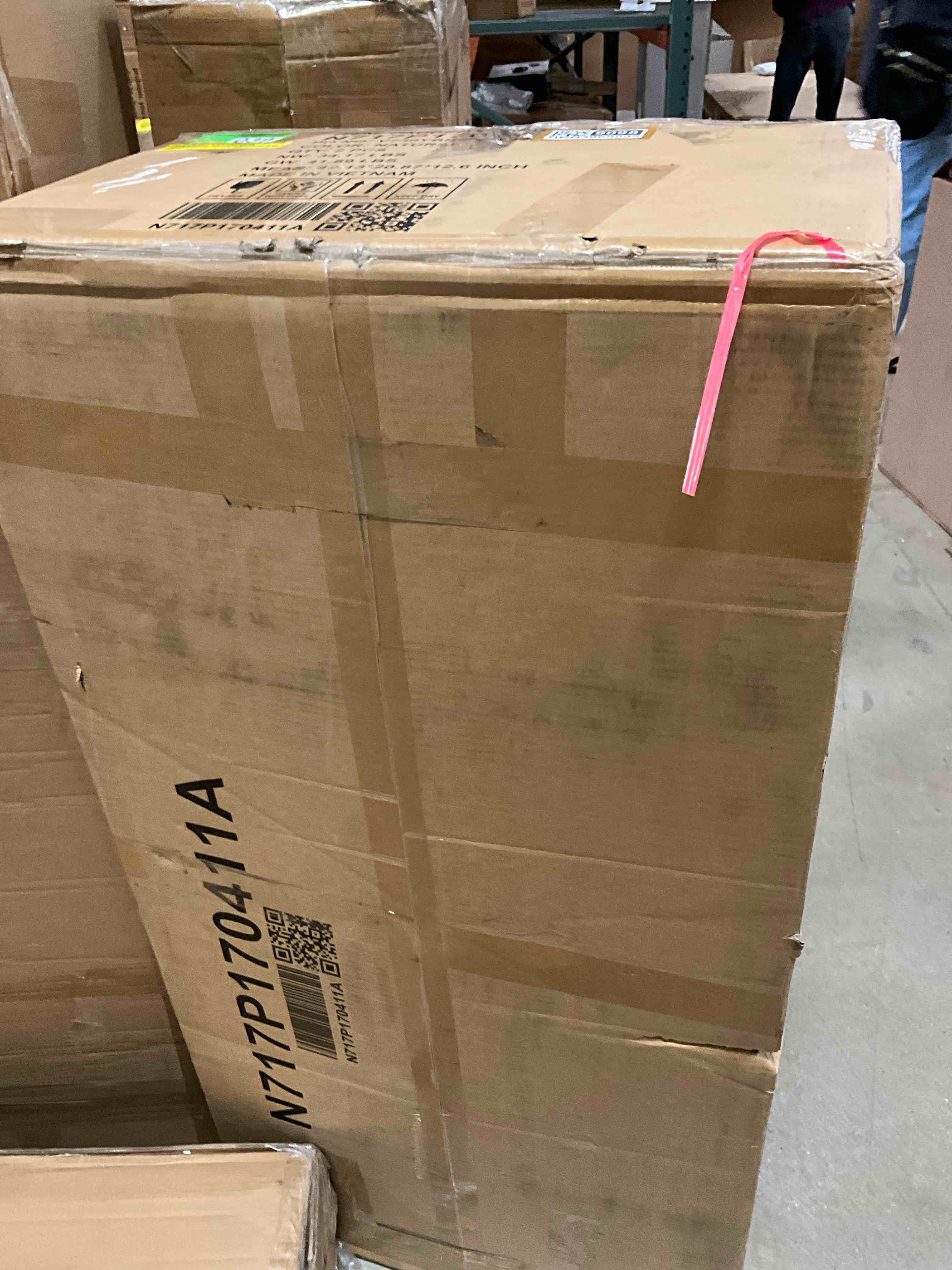 https://s3.amazonaws.com/lotting-images-prod/bidfta/BRN3969098_1777490648035.jpeg
