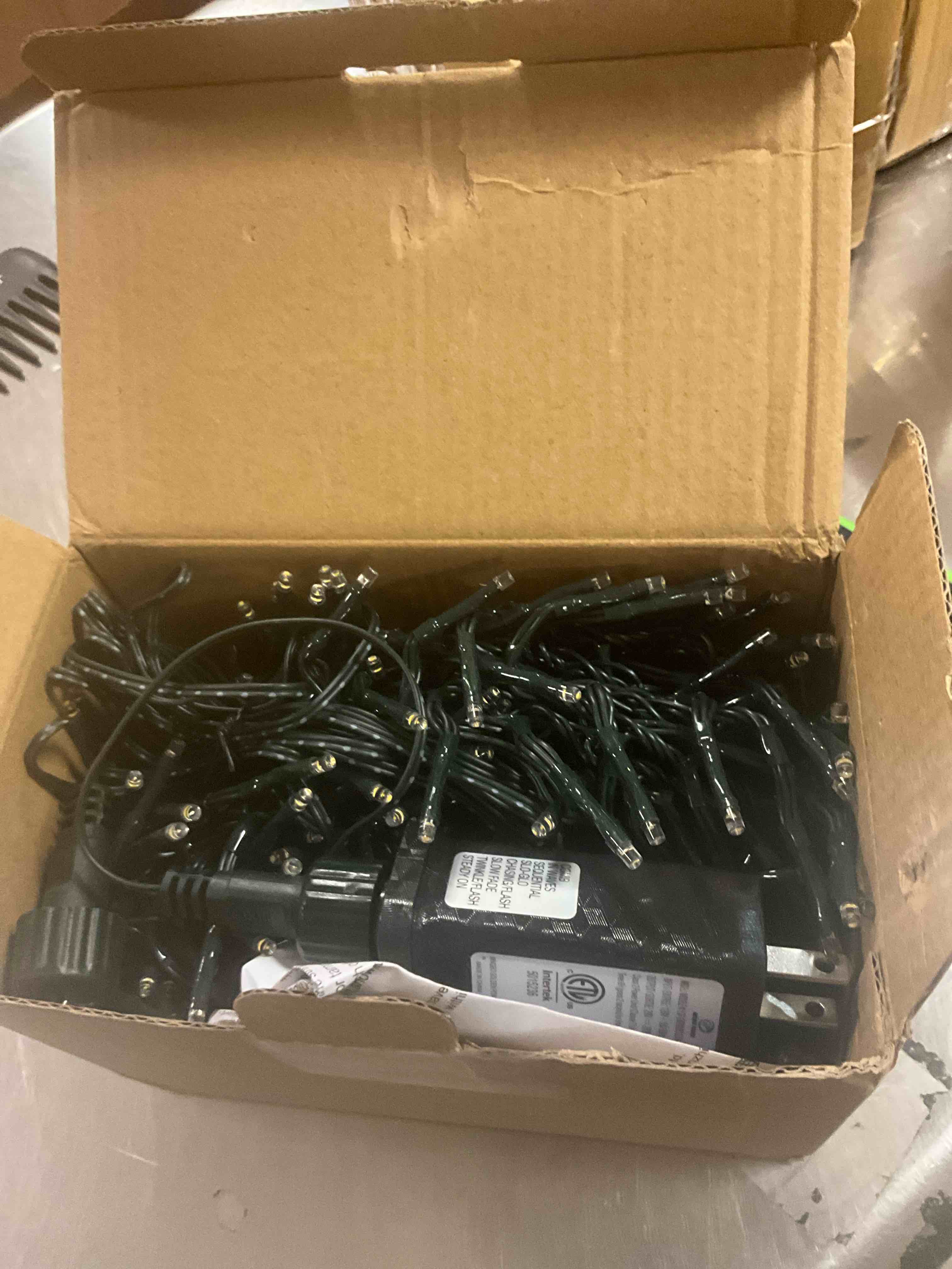 https://s3.amazonaws.com/lotting-images-prod/bidfta/BRN3969103_1777493328157.jpeg