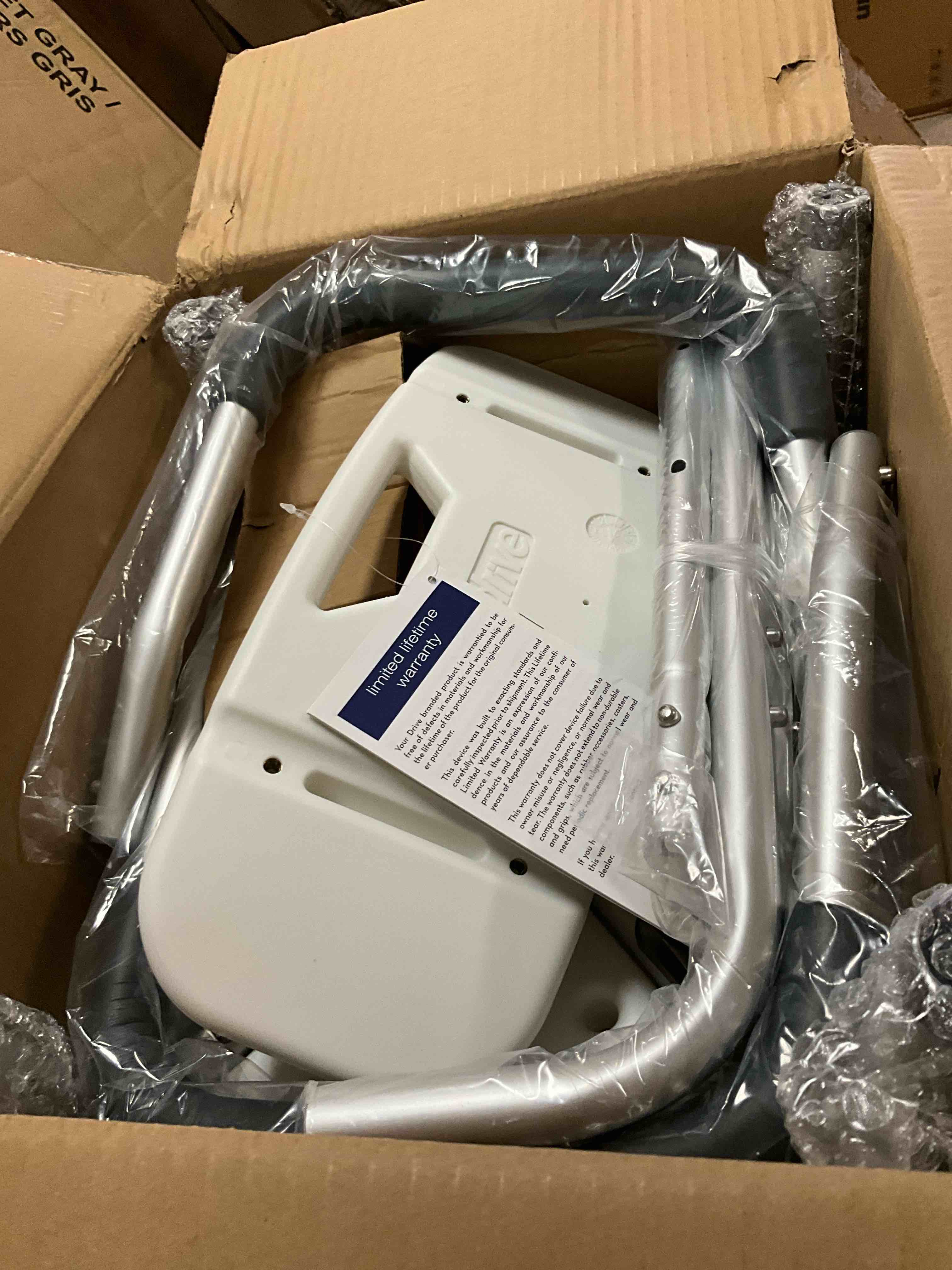 https://s3.amazonaws.com/lotting-images-prod/bidfta/BRN3969184_1777575321384.jpeg