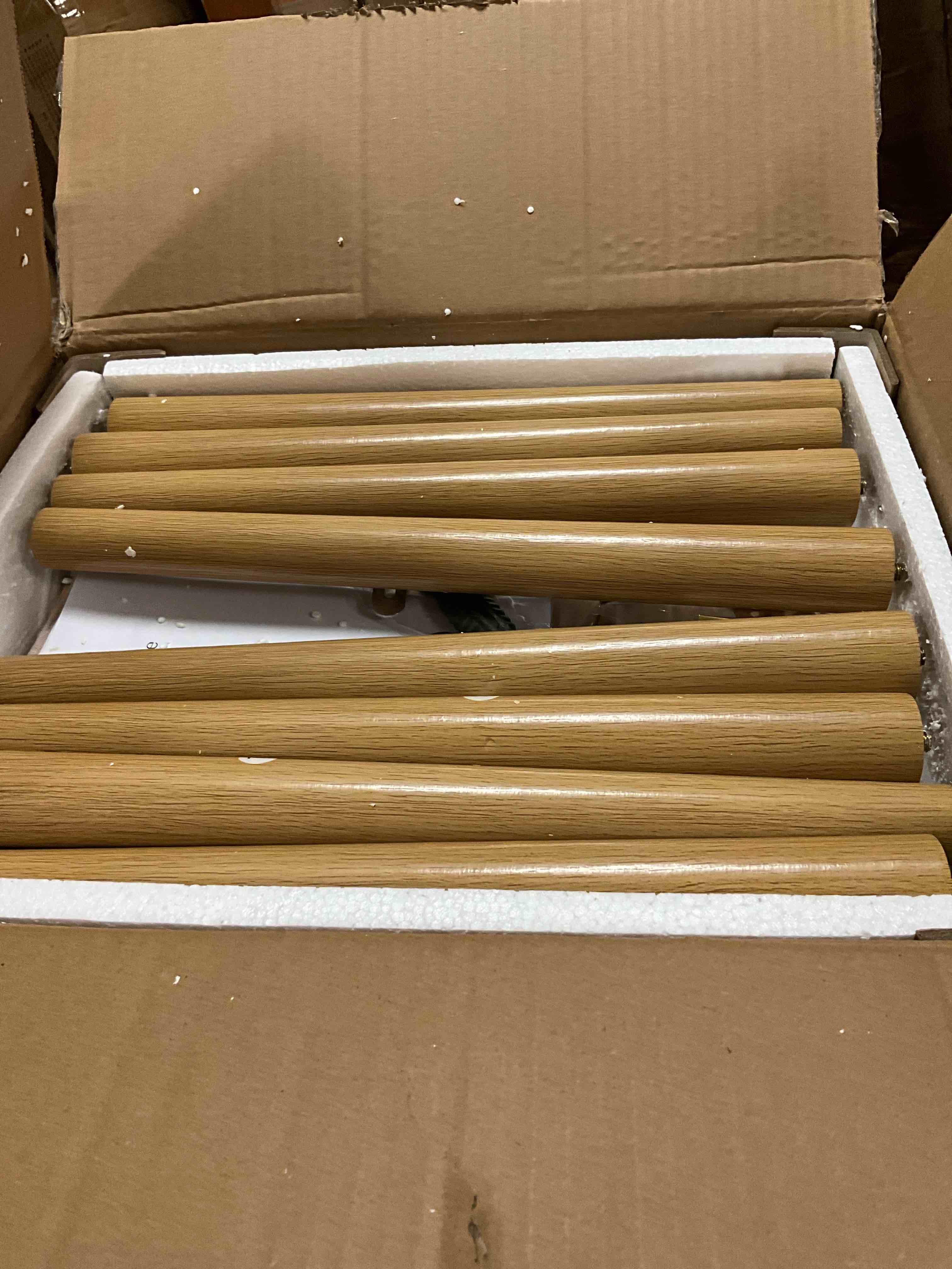 https://s3.amazonaws.com/lotting-images-prod/bidfta/BRN3969188_1777577004924.jpeg