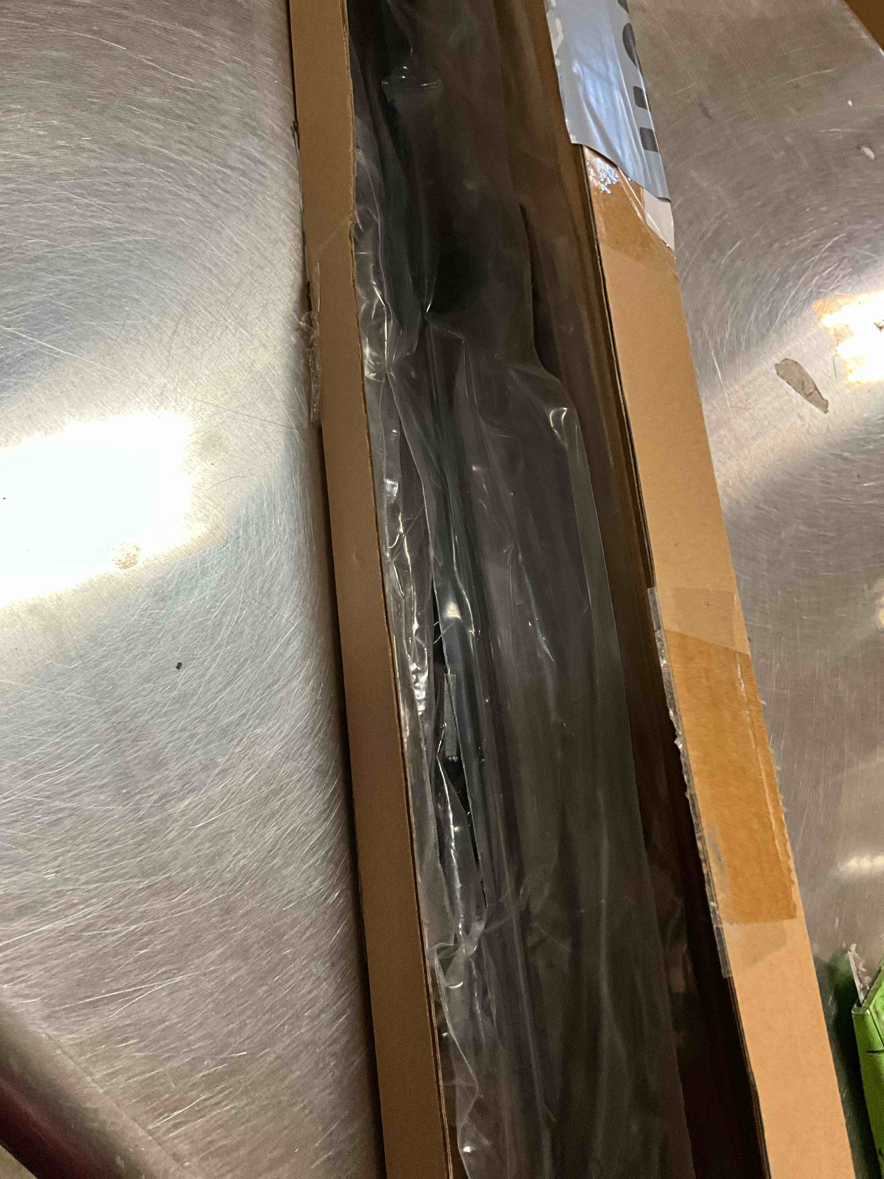 https://s3.amazonaws.com/lotting-images-prod/bidfta/BRN3969289_1777586465609.jpeg