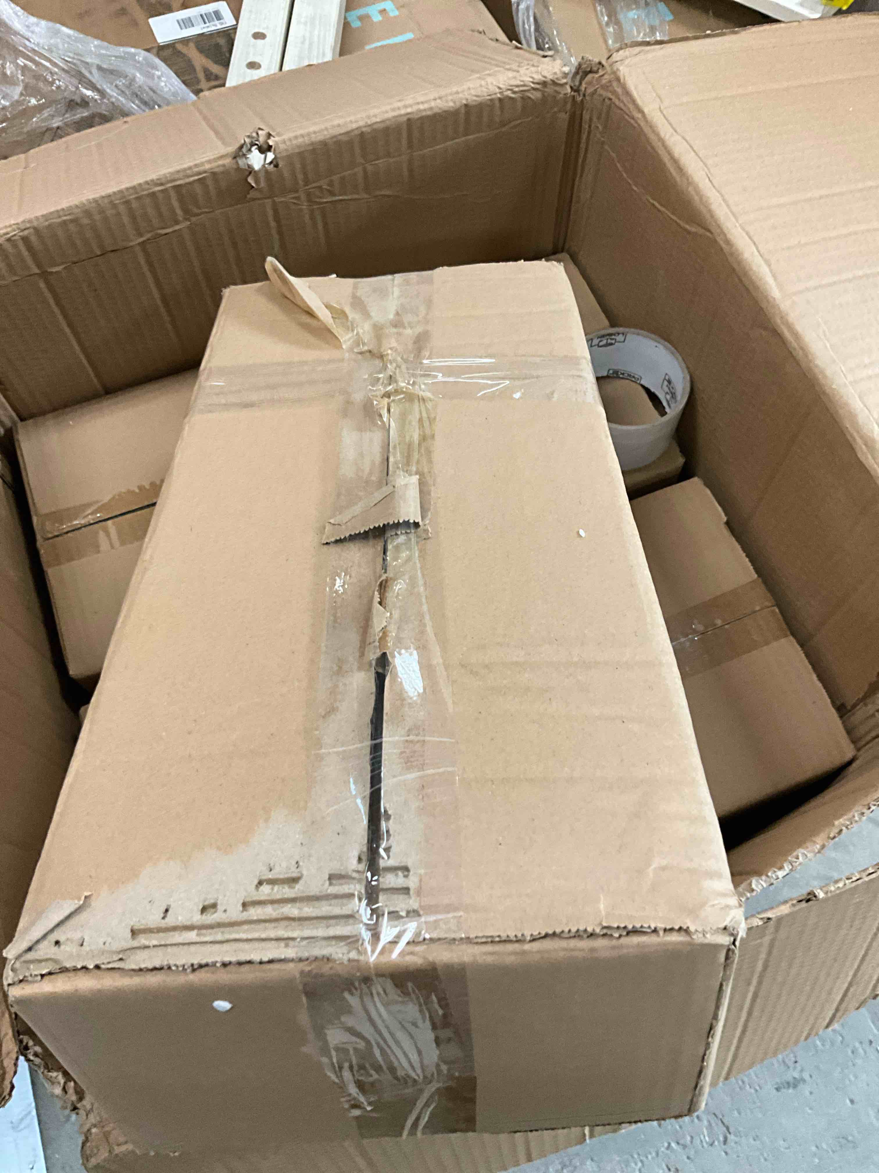 https://s3.amazonaws.com/lotting-images-prod/bidfta/BRN3969395_1777908228148.jpeg