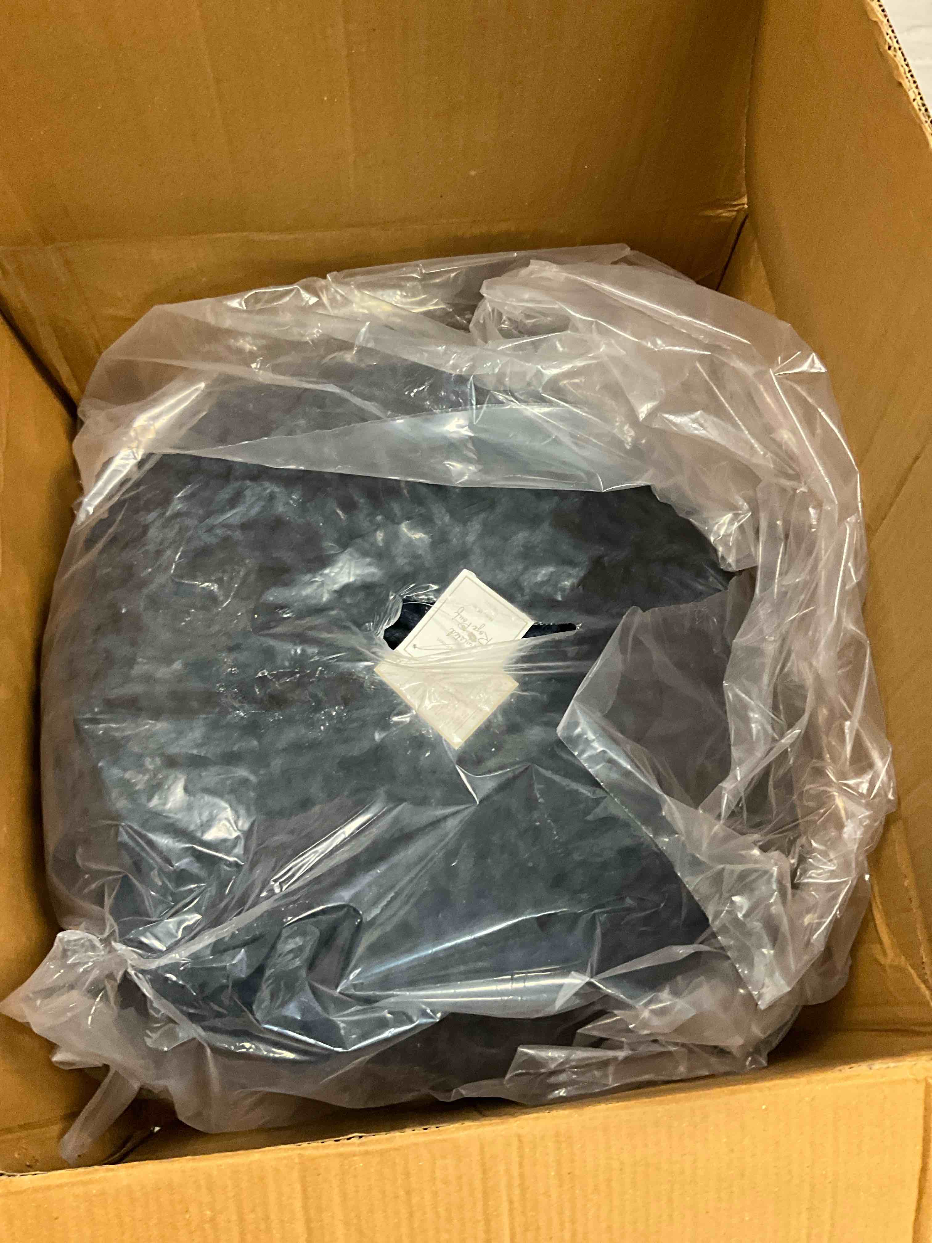https://s3.amazonaws.com/lotting-images-prod/bidfta/BRN3969397_1777907349393.jpeg